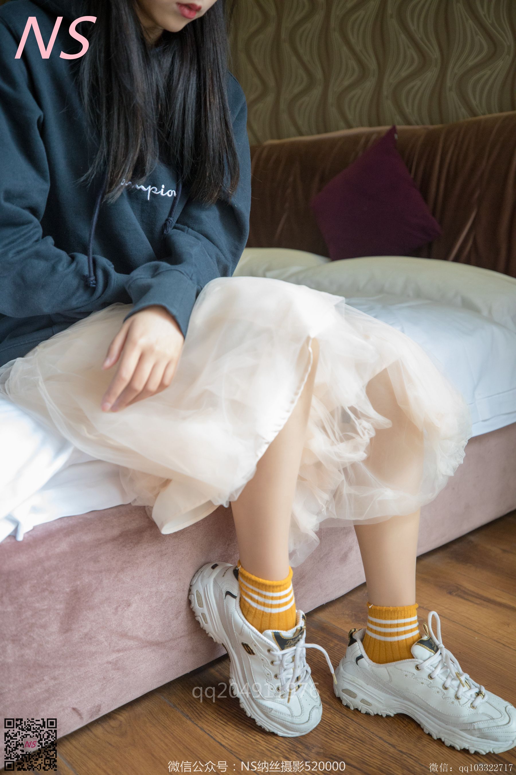 悠悠《丝袜美腿玉足美美哒》 [纳丝摄影] 写真集