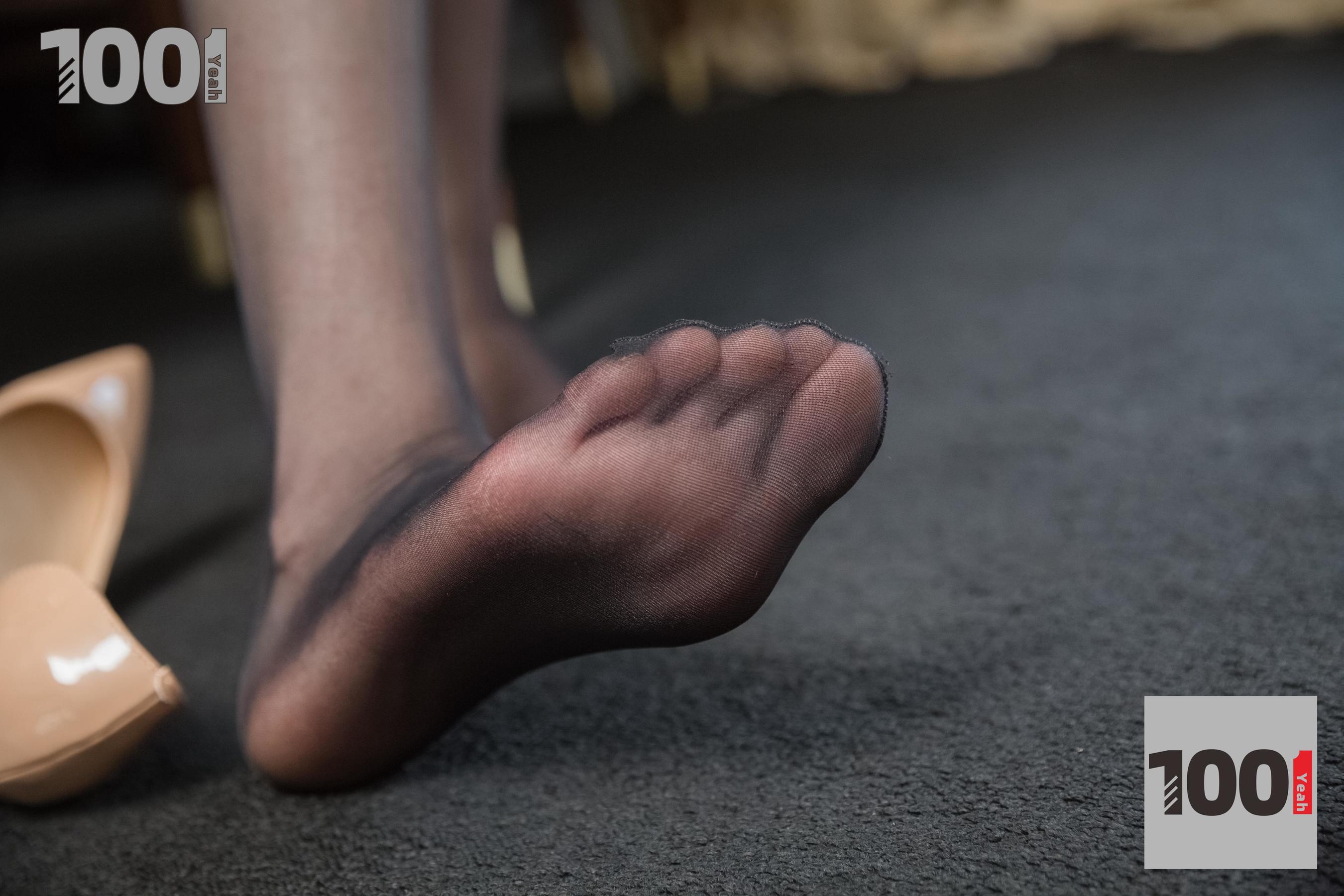 喵喵 《浓缩胶囊》[一千零一夜IESS] 丝袜美腿写真集