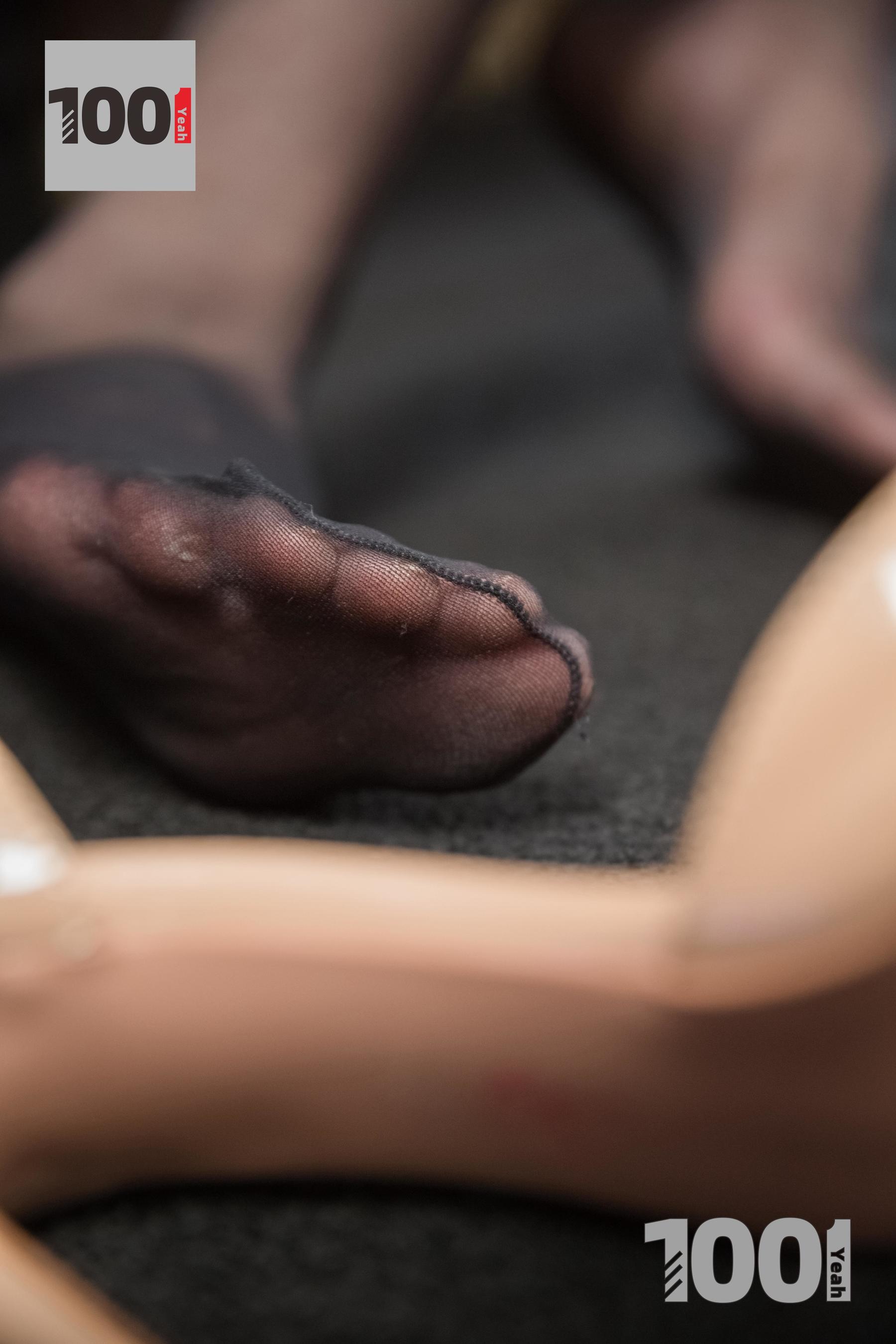 喵喵 《浓缩胶囊》[一千零一夜IESS] 丝袜美腿写真集