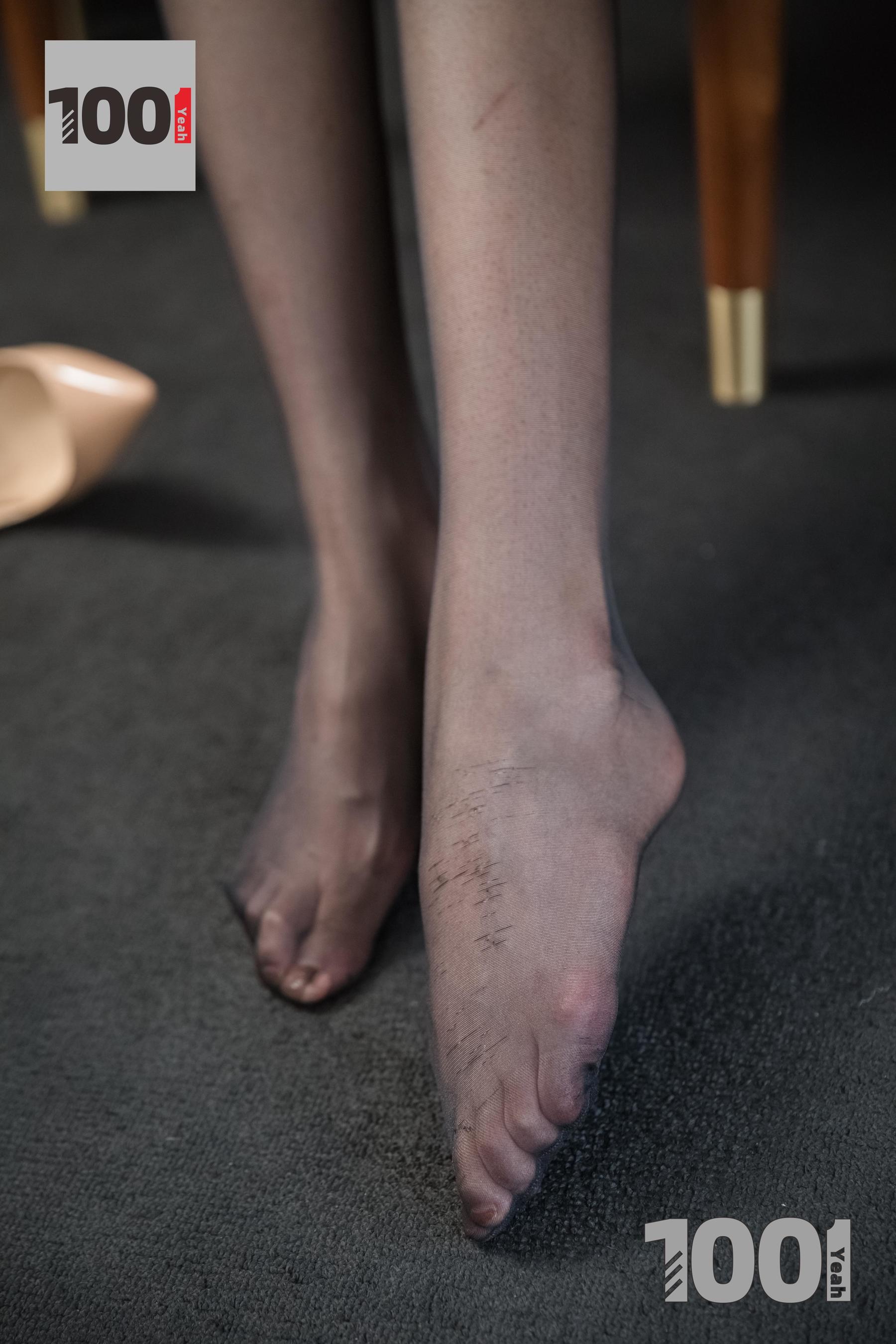 喵喵 《浓缩胶囊》[一千零一夜IESS] 丝袜美腿写真集