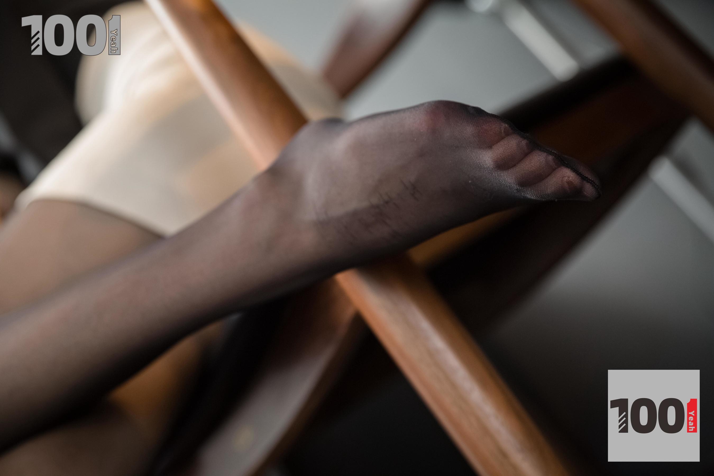 喵喵 《浓缩胶囊》[一千零一夜IESS] 丝袜美腿写真集