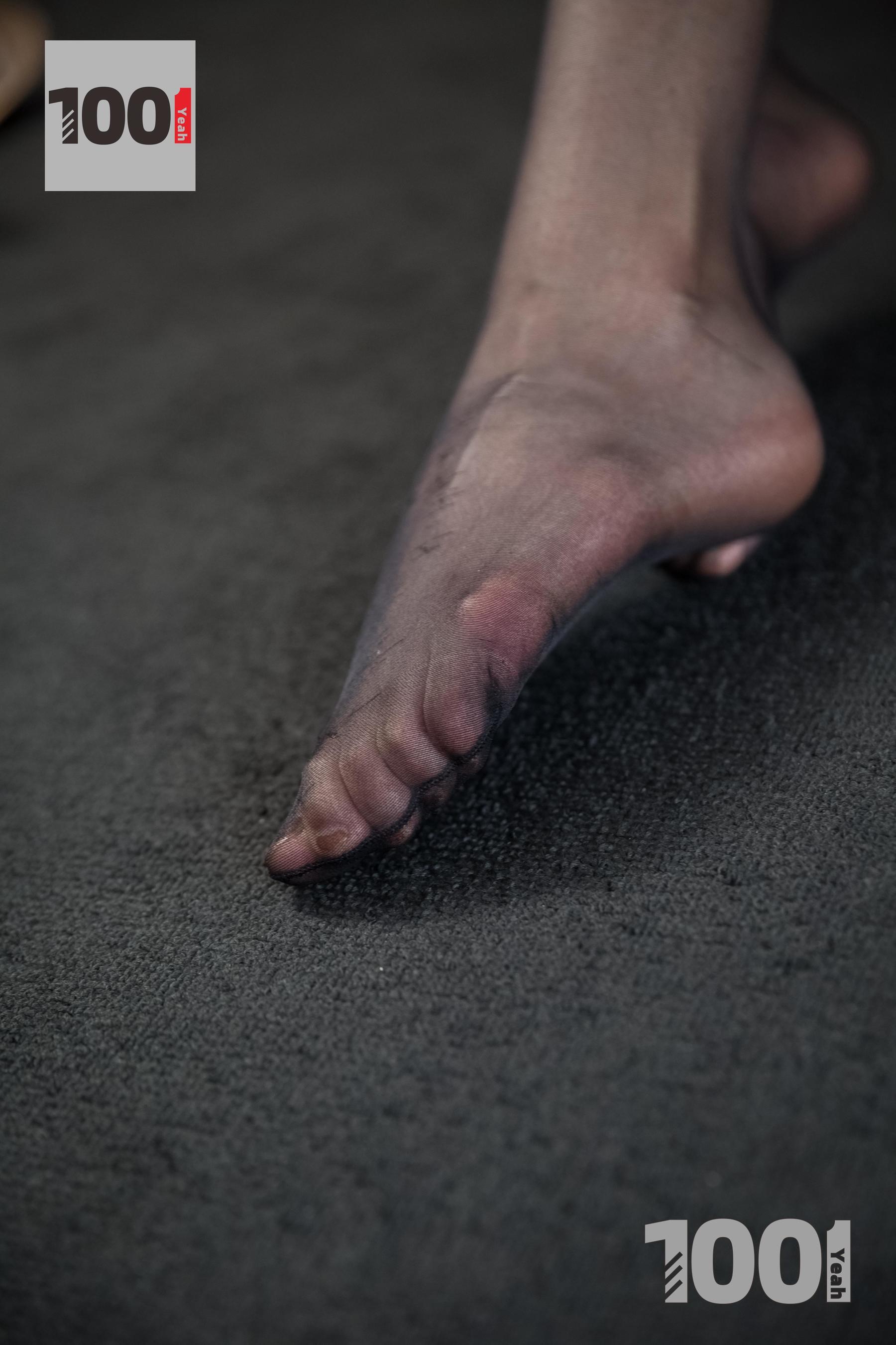 喵喵 《浓缩胶囊》[一千零一夜IESS] 丝袜美腿写真集