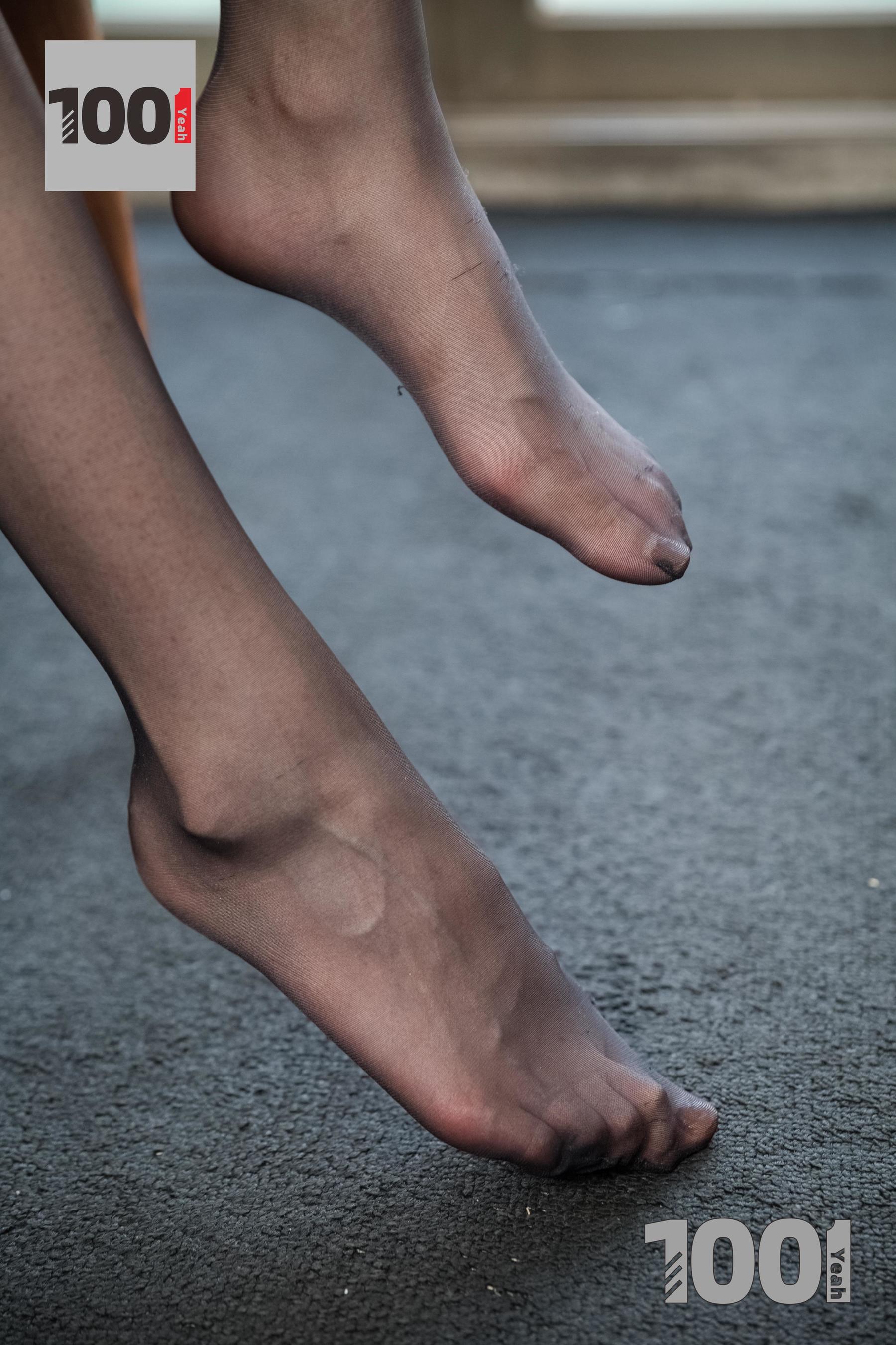 喵喵 《浓缩胶囊》[一千零一夜IESS] 丝袜美腿写真集