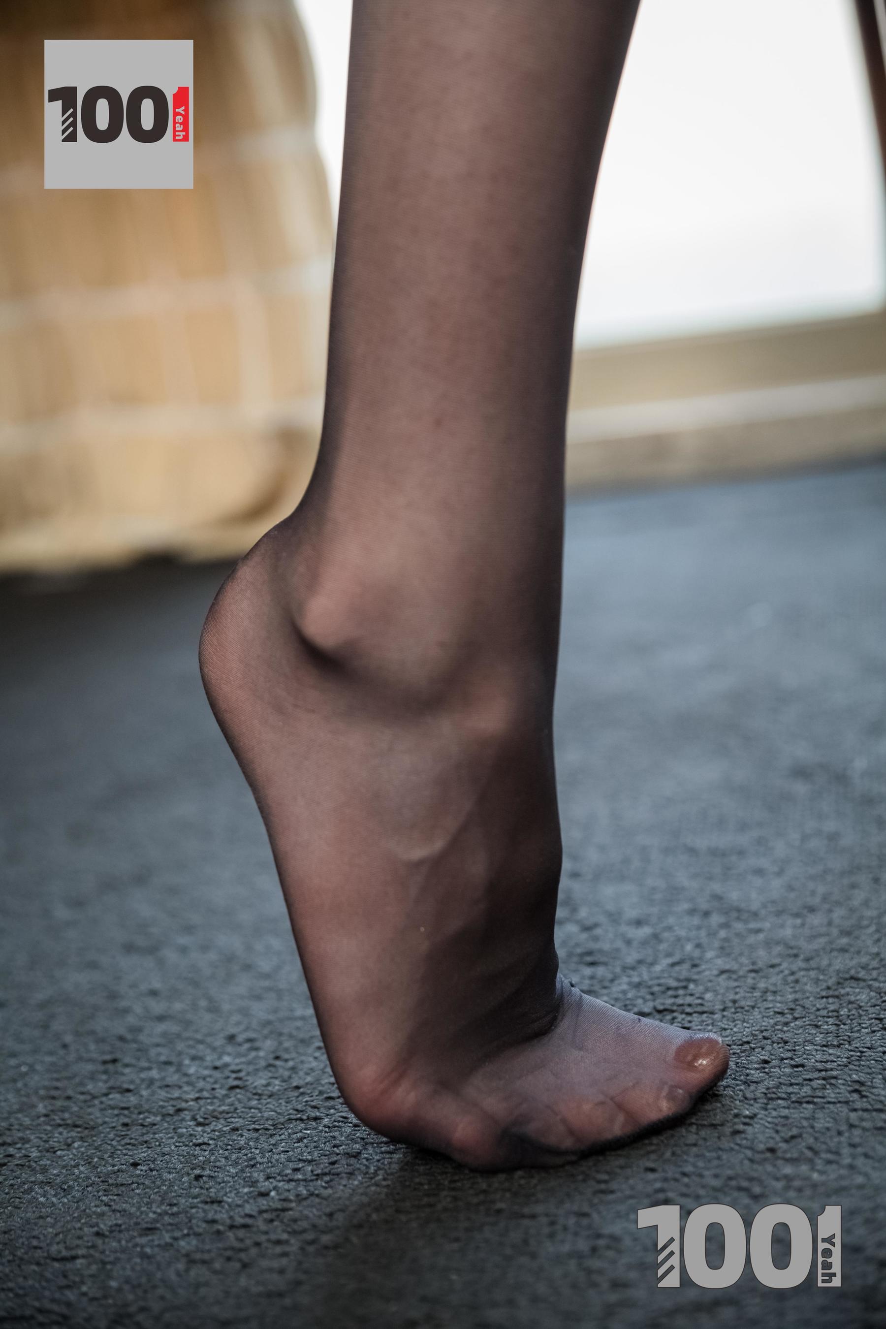 喵喵 《浓缩胶囊》[一千零一夜IESS] 丝袜美腿写真集