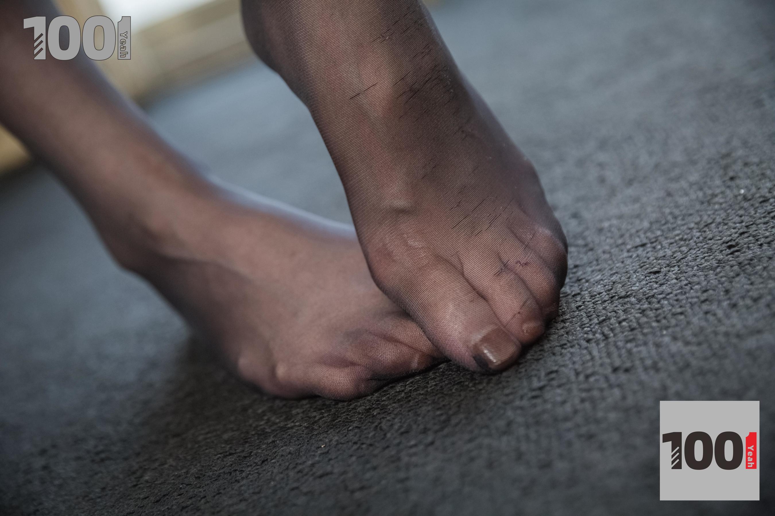 喵喵 《浓缩胶囊》[一千零一夜IESS] 丝袜美腿写真集