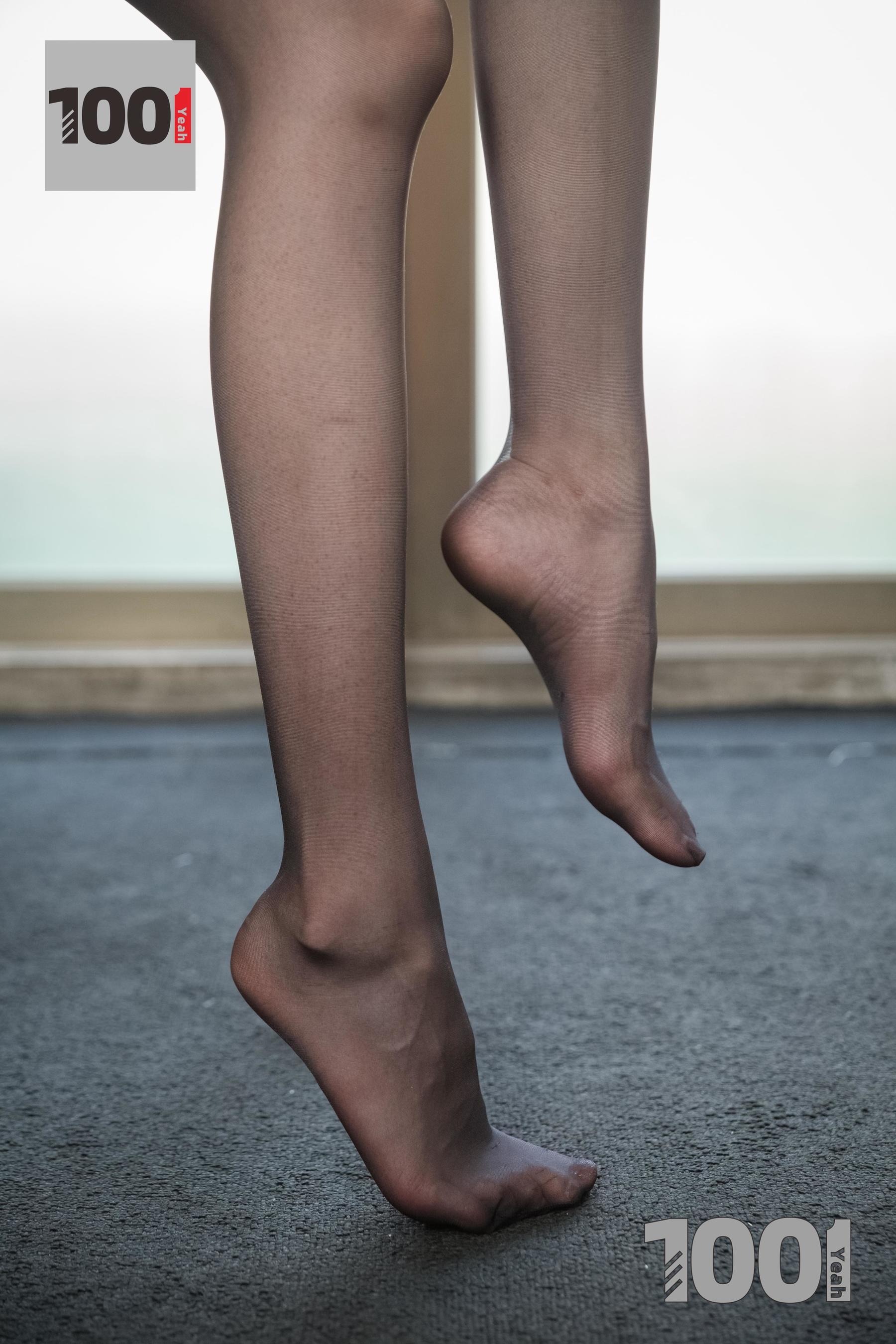 喵喵 《浓缩胶囊》[一千零一夜IESS] 丝袜美腿写真集