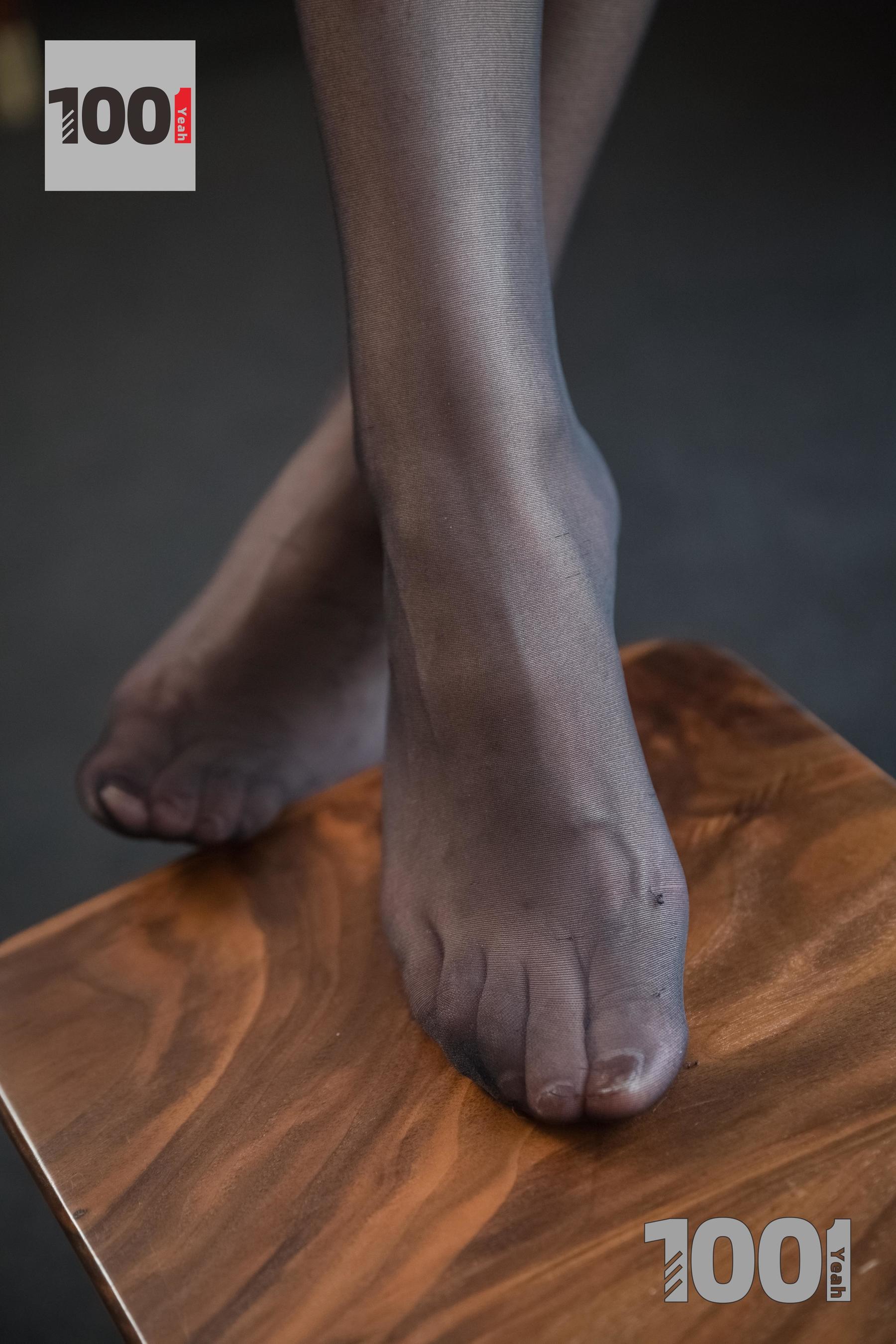 喵喵 《浓缩胶囊》[一千零一夜IESS] 丝袜美腿写真集