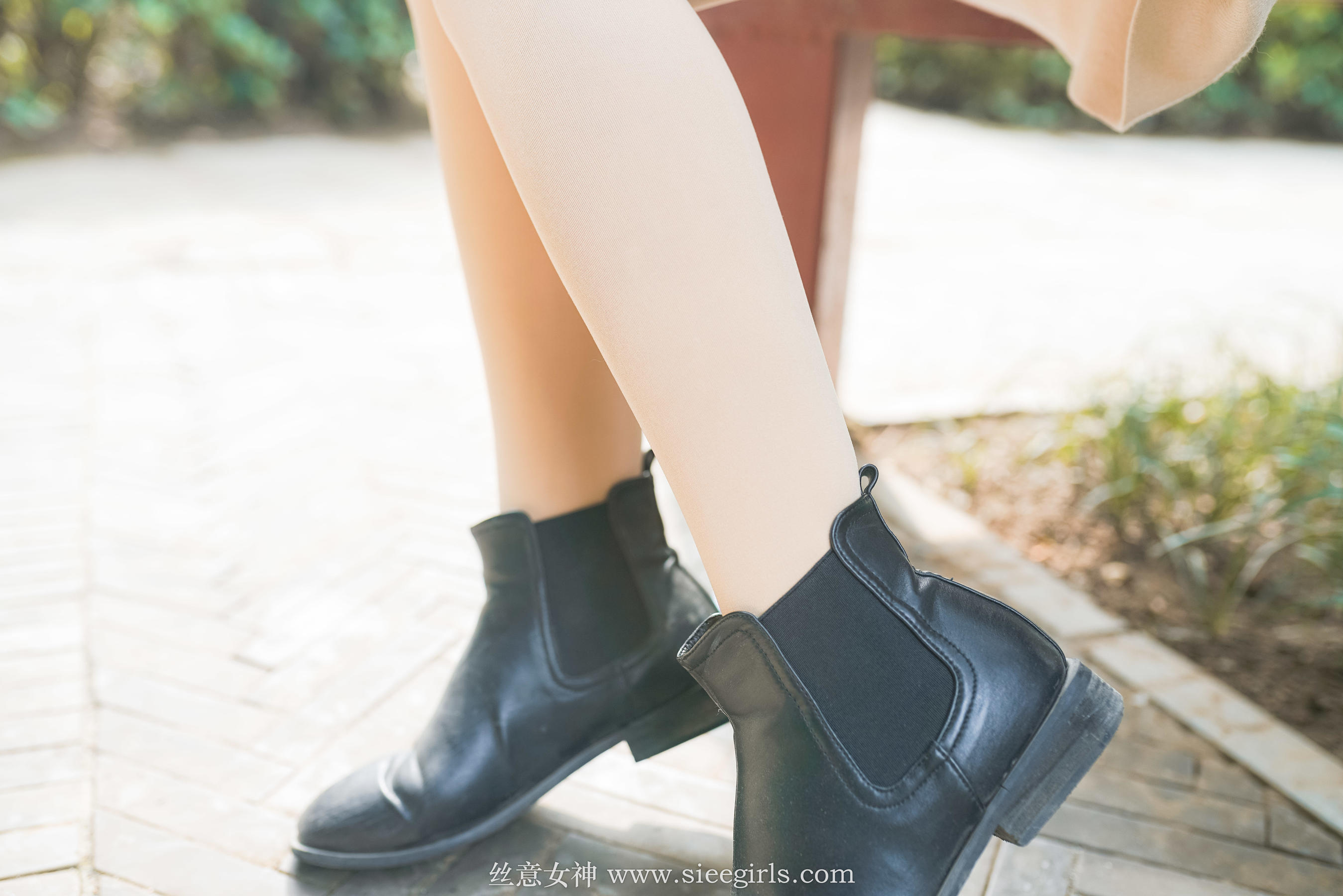 雪儿《秋风催红的枫叶》 [丝意SIEE] No.370 写真集