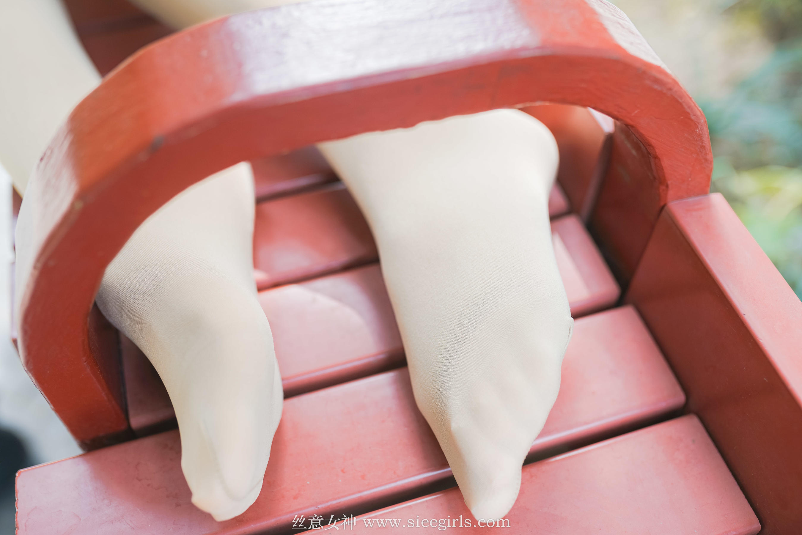 雪儿《秋风催红的枫叶》 [丝意SIEE] No.370 写真集