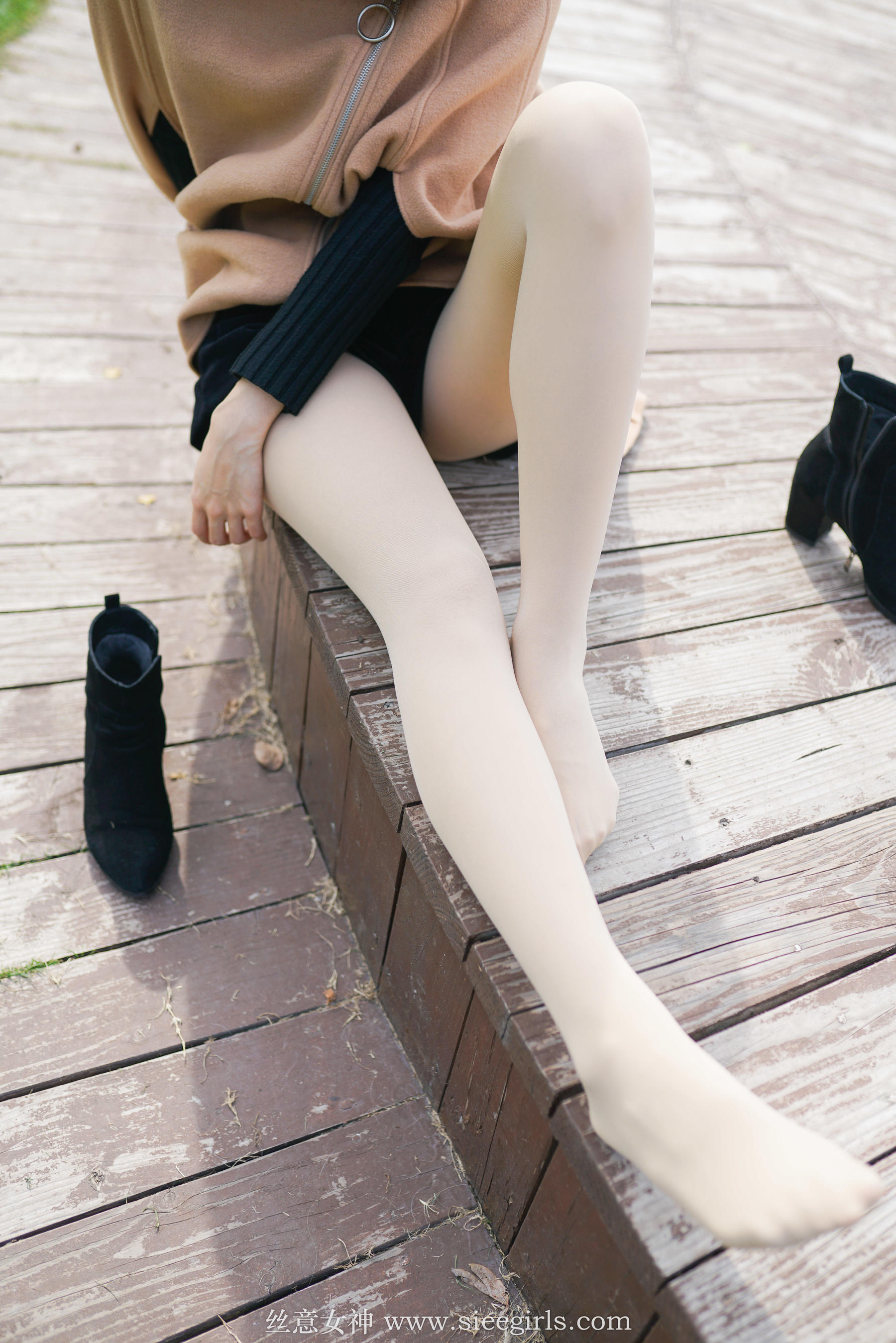 蓓蓓《心若有情，何处不风景》 [丝意SIEE] No.371 写真集