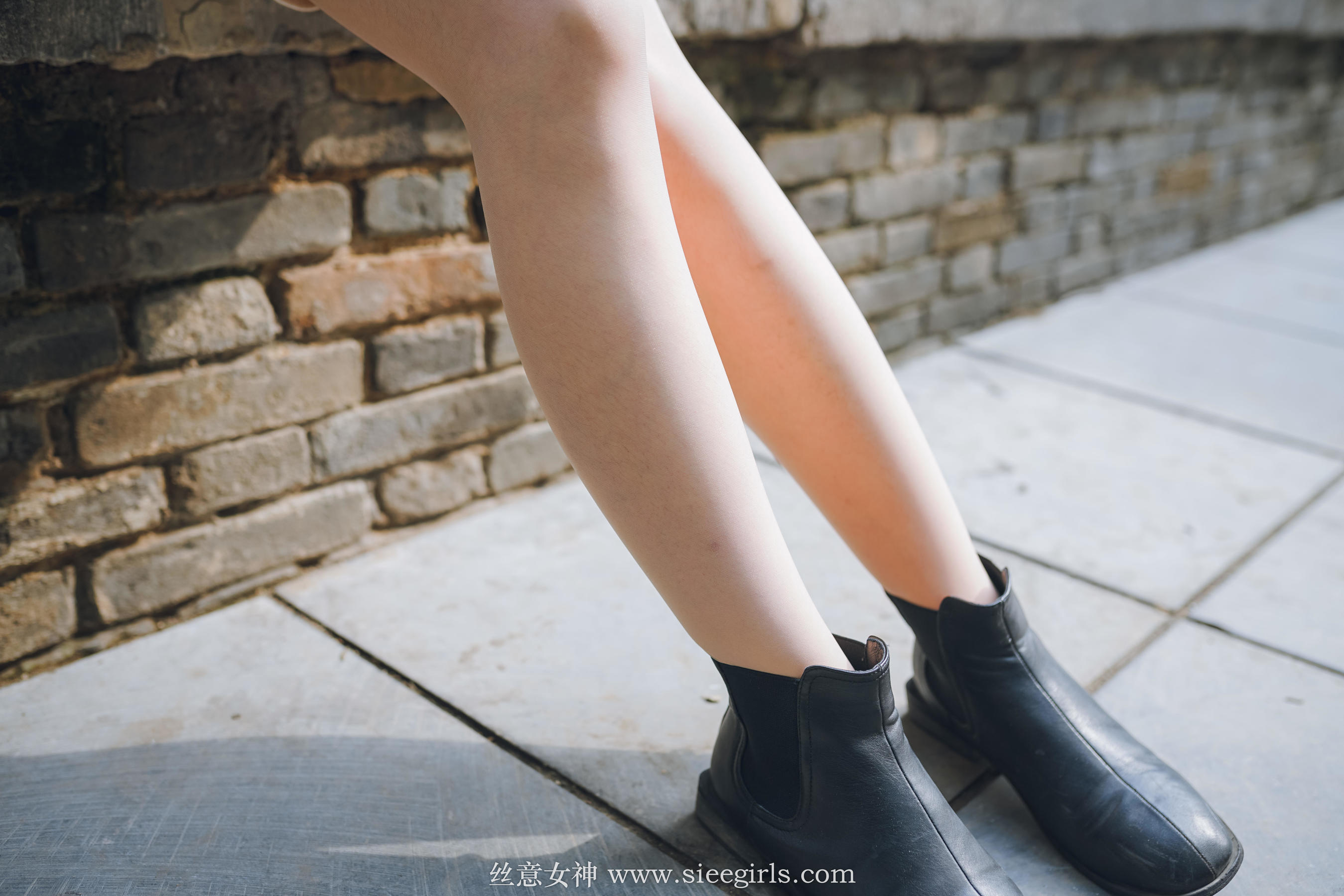 雪儿《落叶的情愫》 [丝意SIEE] No.375 写真集