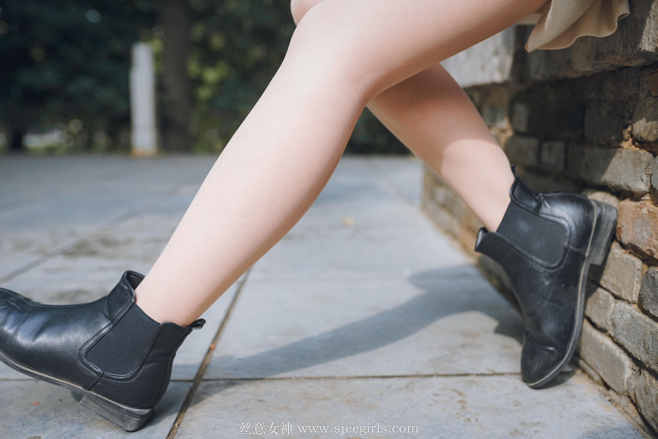 雪儿《落叶的情愫》 [丝意SIEE] No.375 写真集