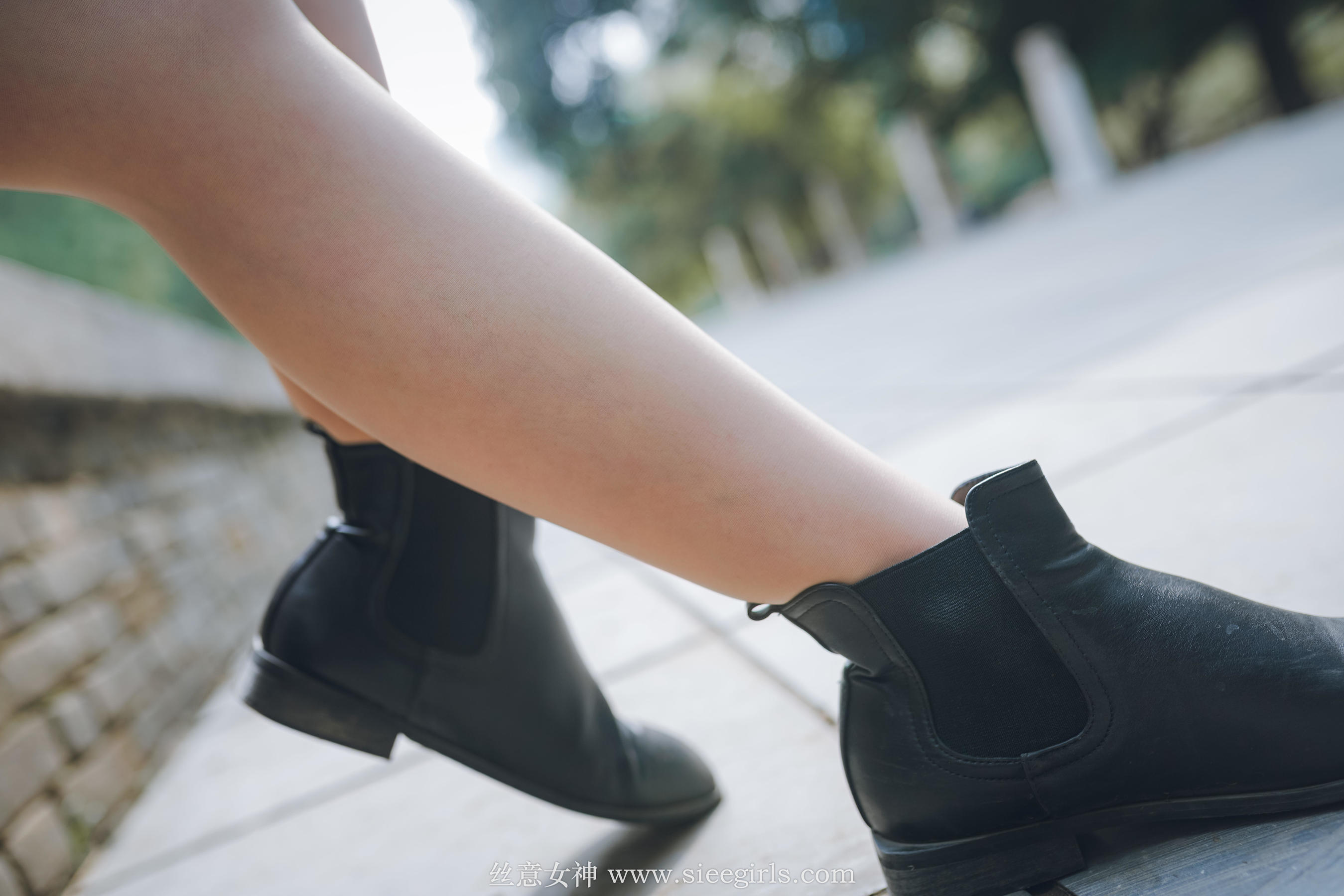 雪儿《落叶的情愫》 [丝意SIEE] No.375 写真集