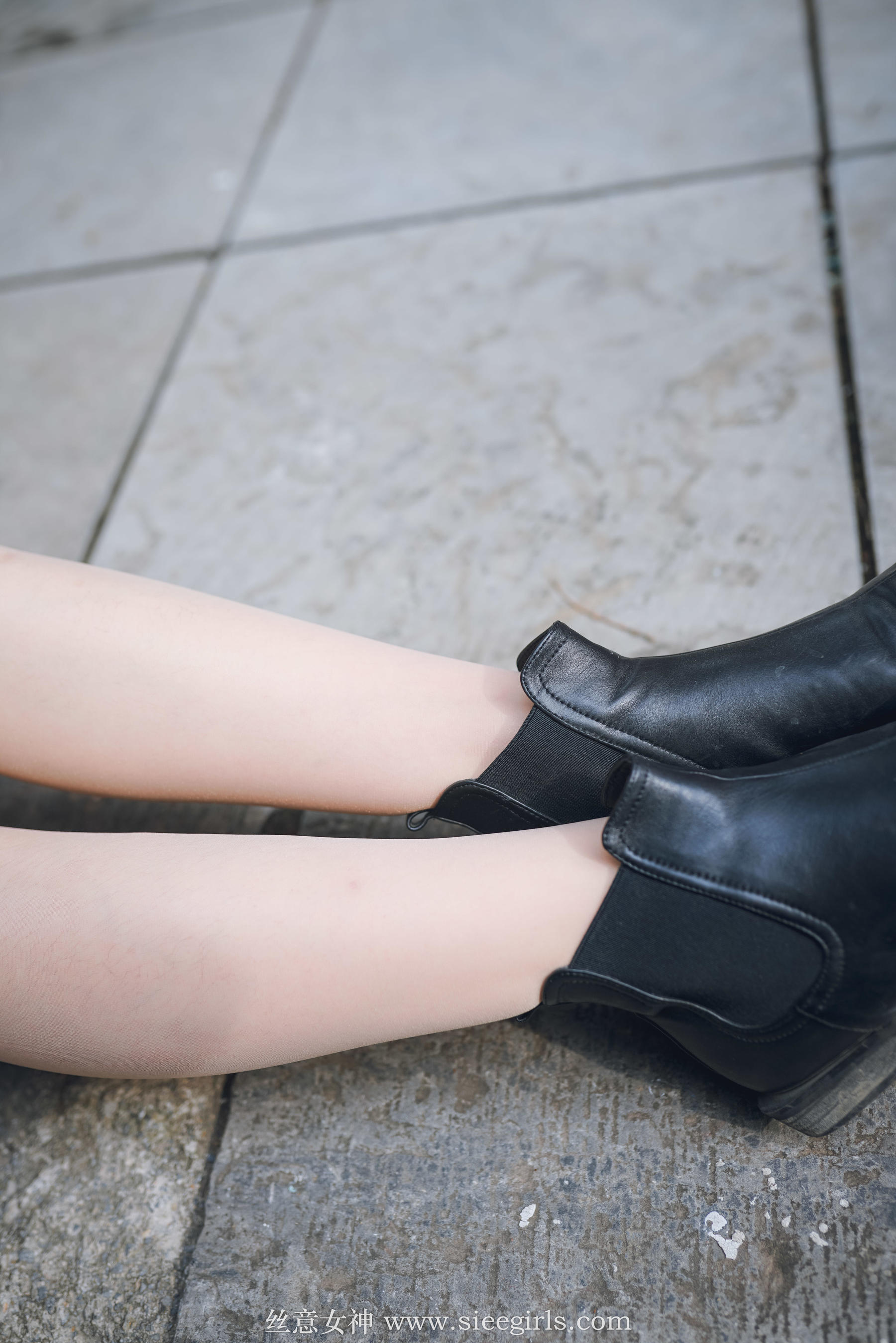 雪儿《落叶的情愫》 [丝意SIEE] No.375 写真集