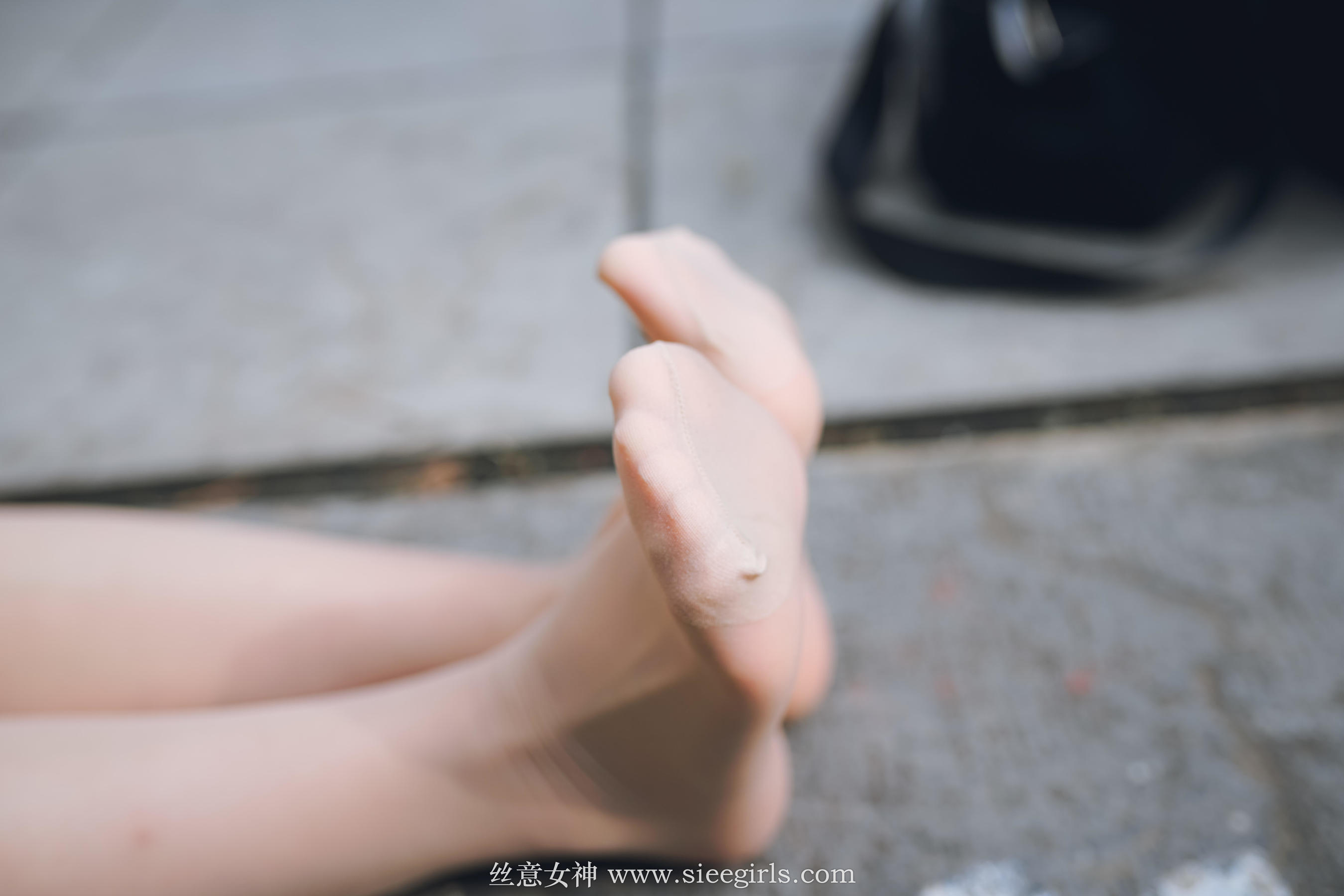 雪儿《落叶的情愫》 [丝意SIEE] No.375 写真集