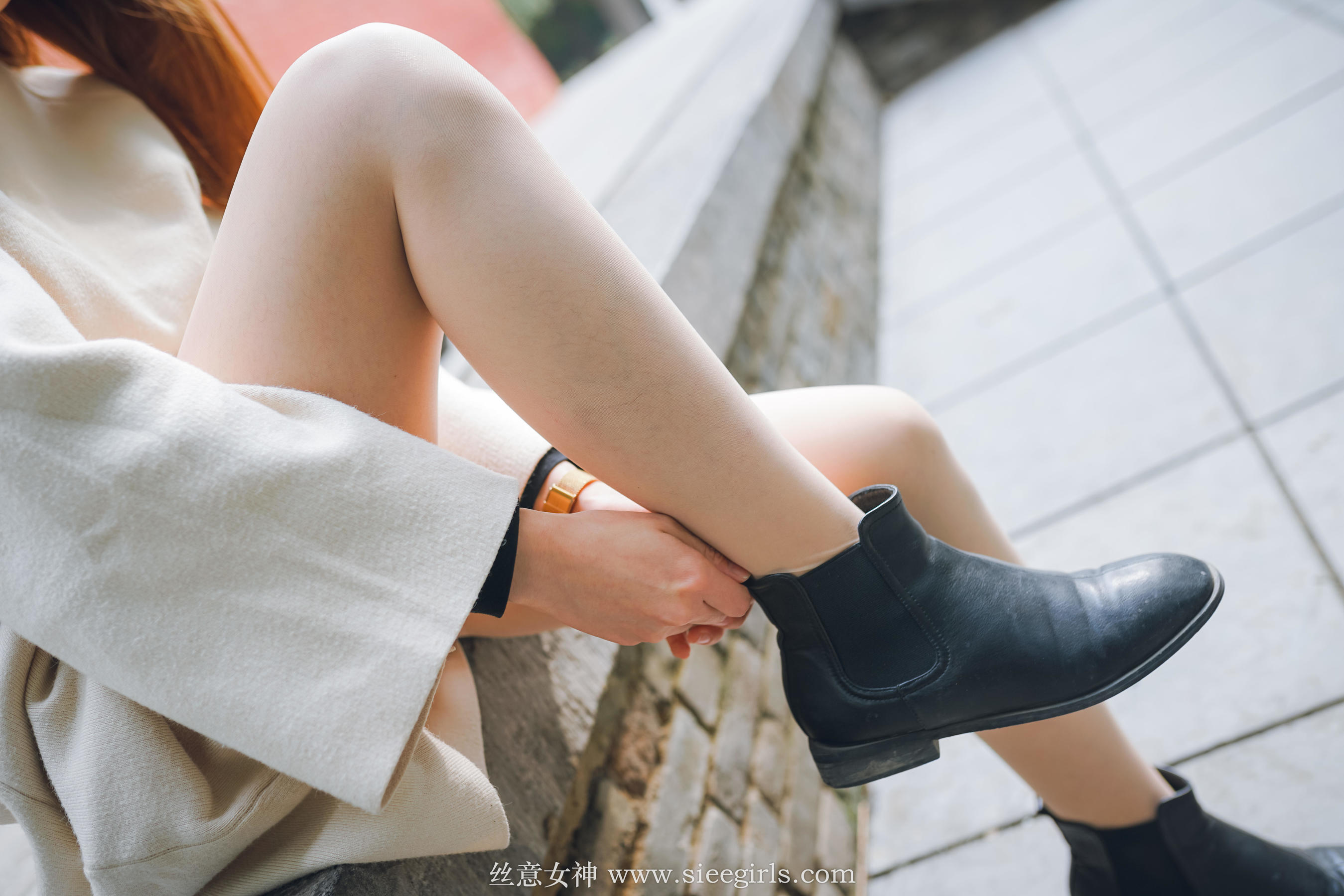 雪儿《落叶的情愫》 [丝意SIEE] No.375 写真集