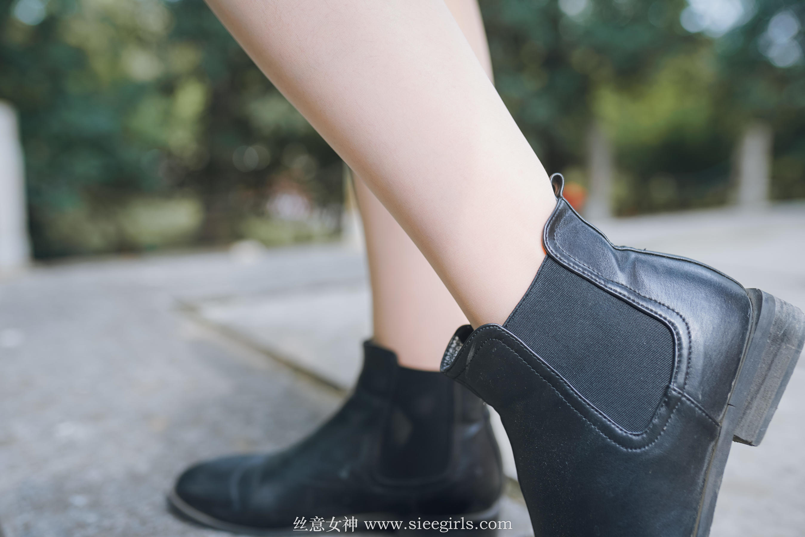 雪儿《落叶的情愫》 [丝意SIEE] No.375 写真集