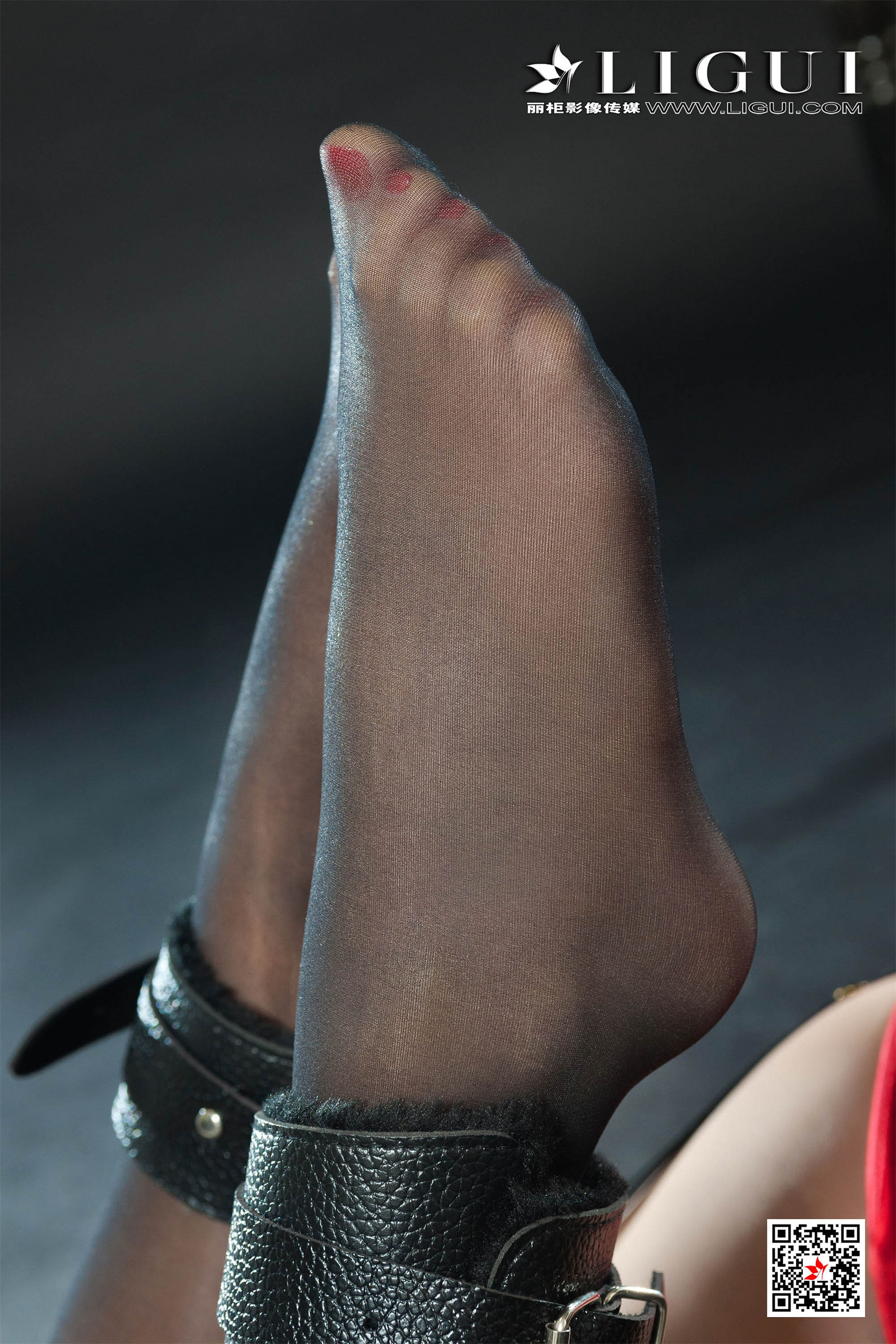 汐汐《黑丝镣铐兔女郎》 [丽柜Ligui] 写真集