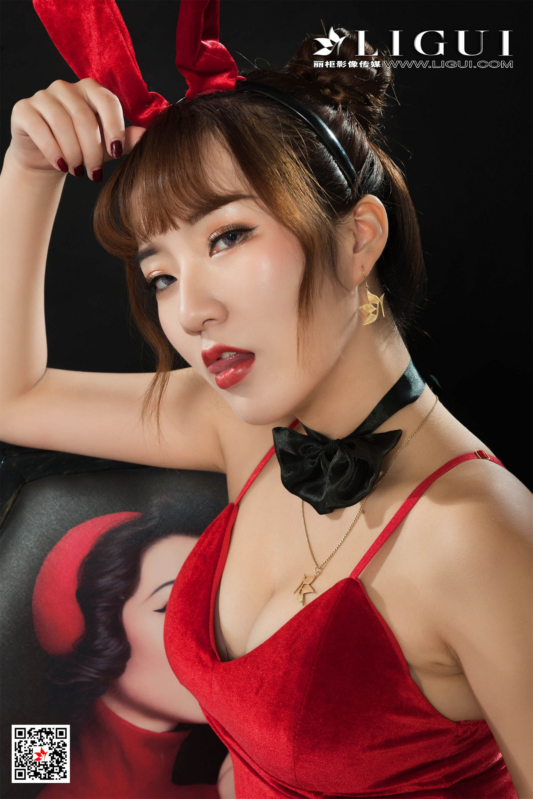 汐汐《黑丝镣铐兔女郎》 [丽柜Ligui] 写真集