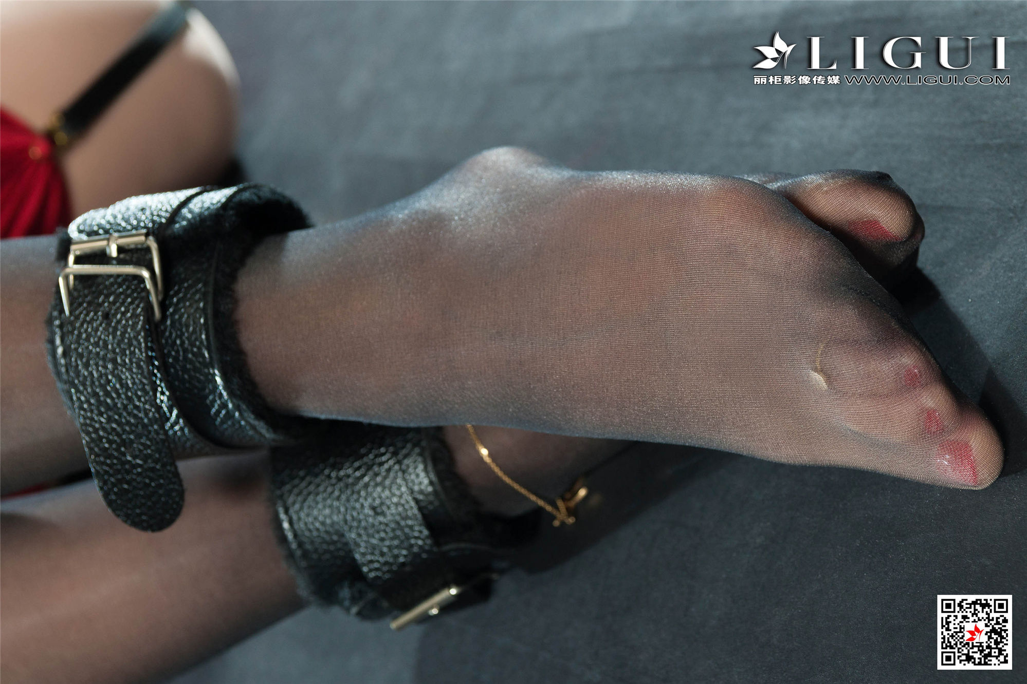 汐汐《黑丝镣铐兔女郎》 [丽柜Ligui] 写真集