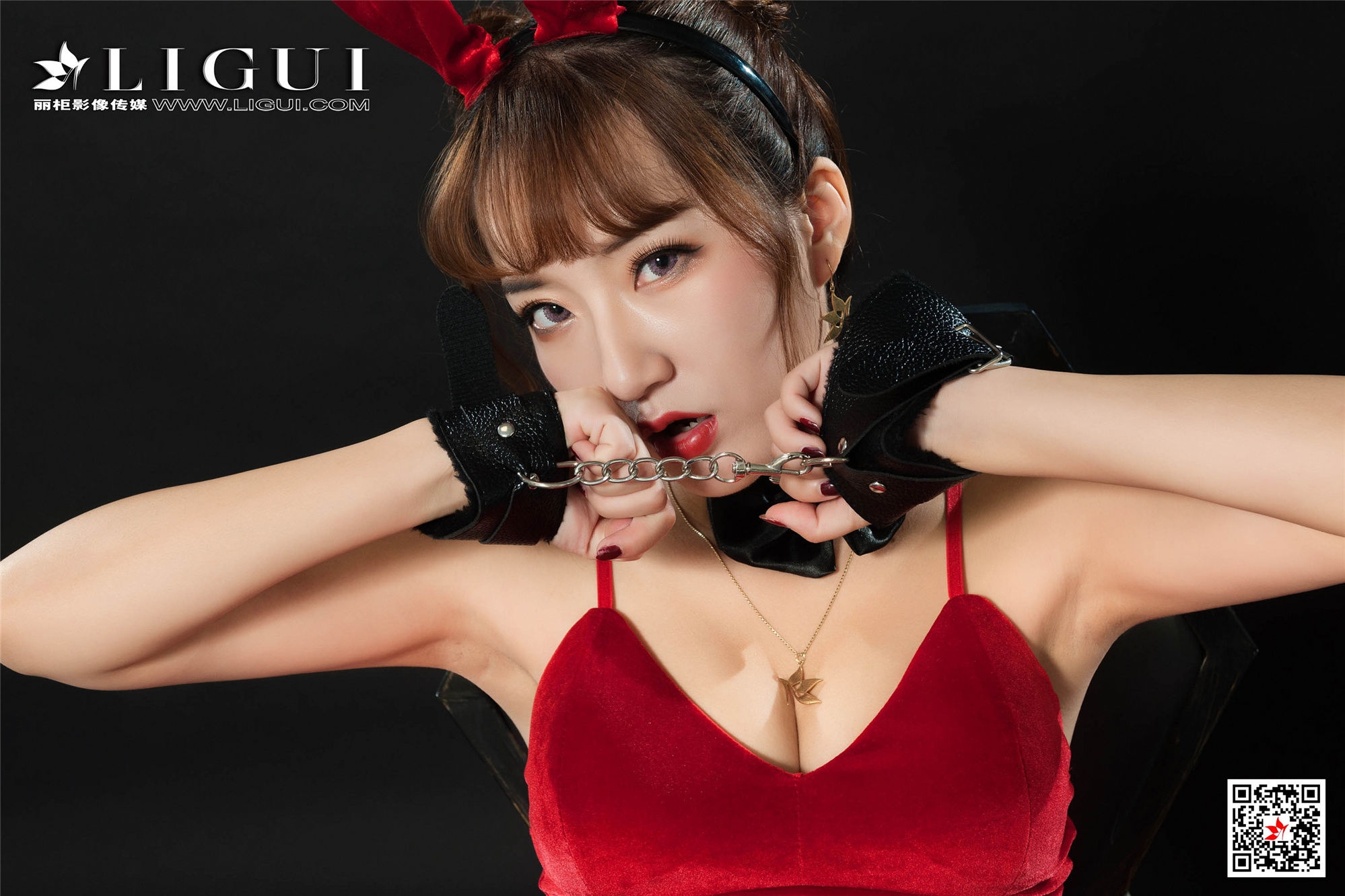 汐汐《黑丝镣铐兔女郎》 [丽柜Ligui] 写真集