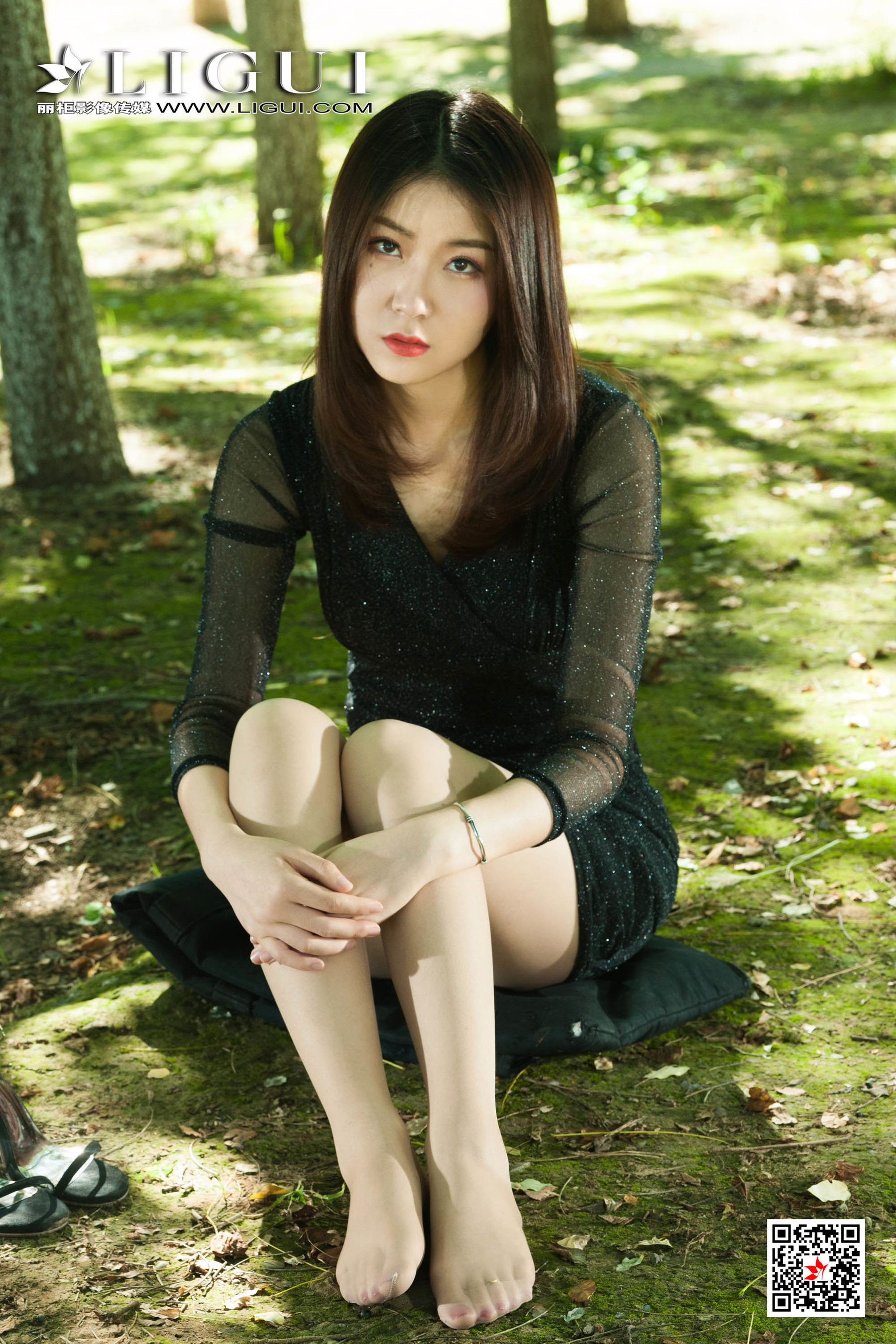 虫虫《长腿森系女神》 [丽柜Ligui] 写真集