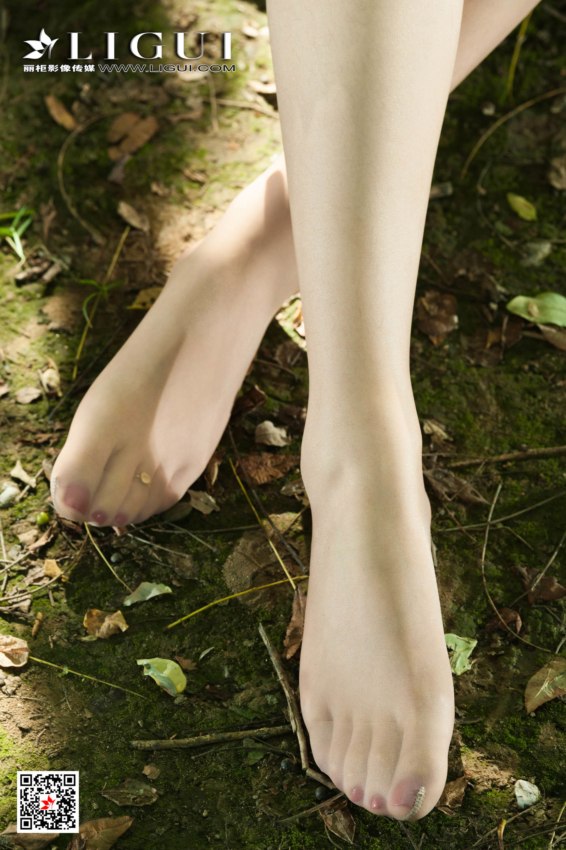 虫虫《长腿森系女神》 [丽柜Ligui] 写真集