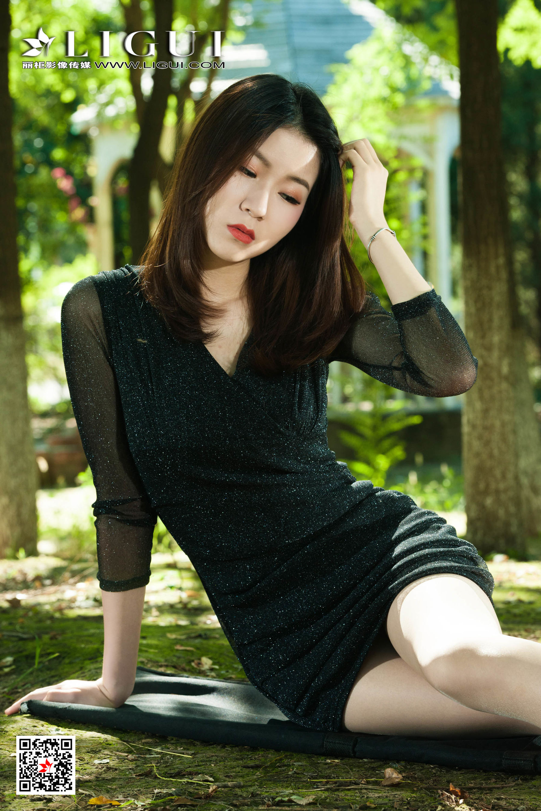 虫虫《长腿森系女神》 [丽柜Ligui] 写真集