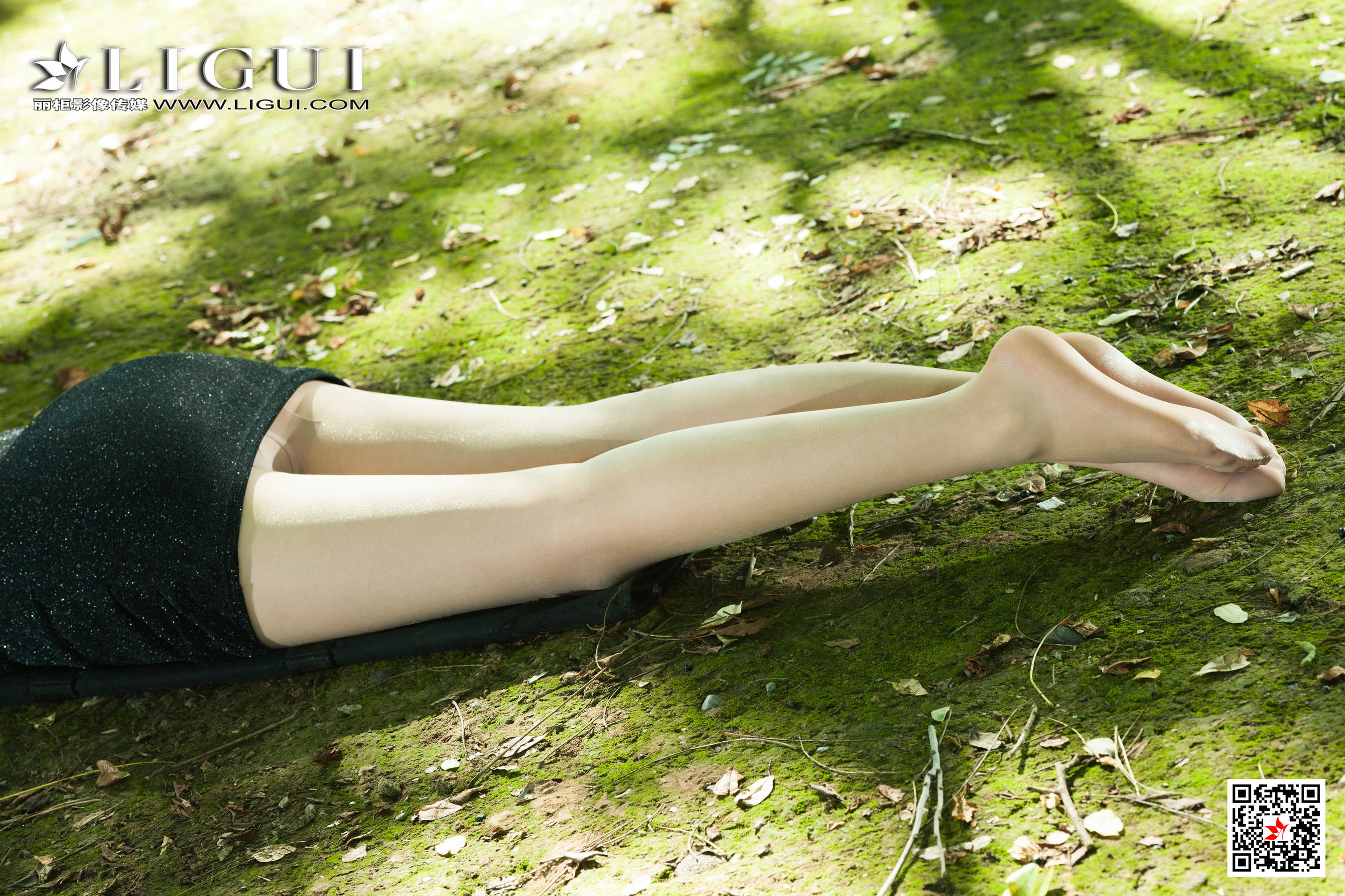虫虫《长腿森系女神》 [丽柜Ligui] 写真集