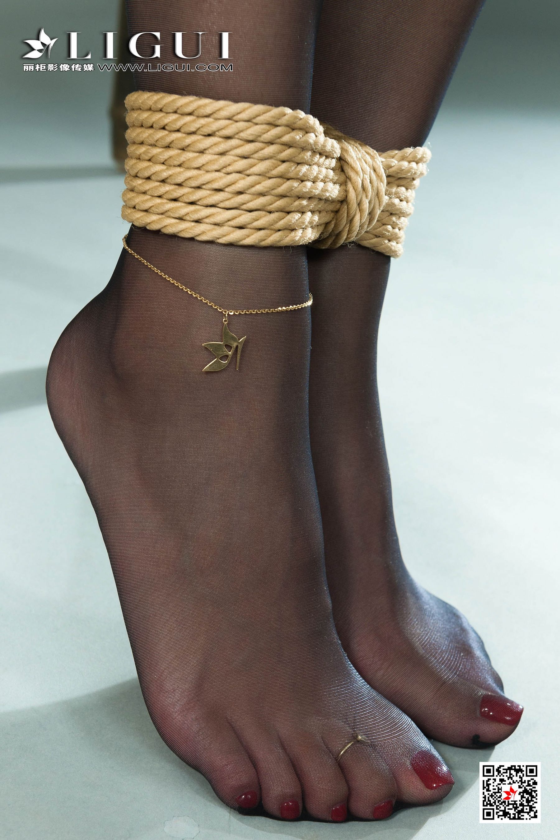 轩轩《黑丝OL捆绑绳艺》 [丽柜Ligui] 写真集