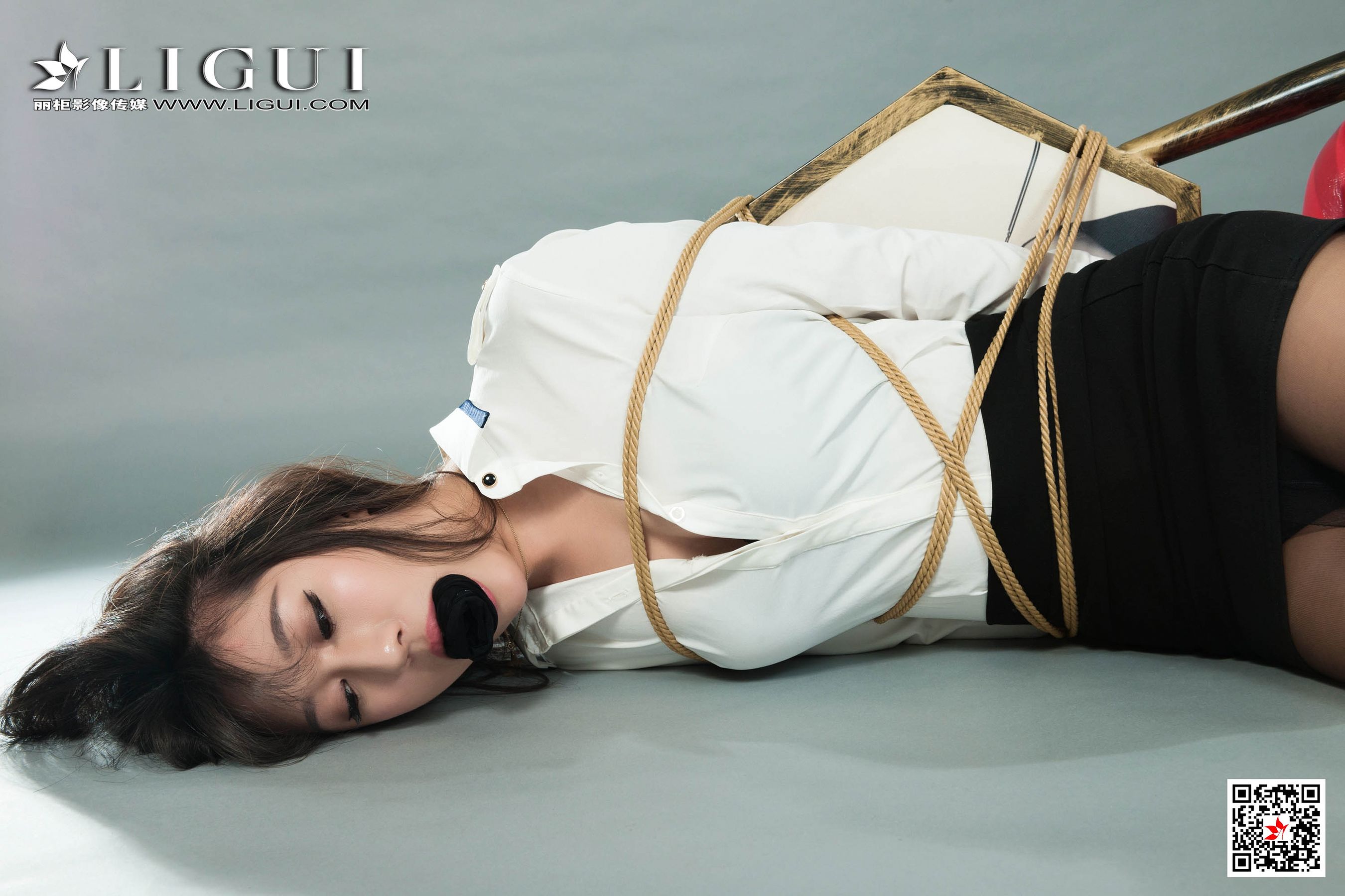 轩轩《黑丝OL捆绑绳艺》 [丽柜Ligui] 写真集