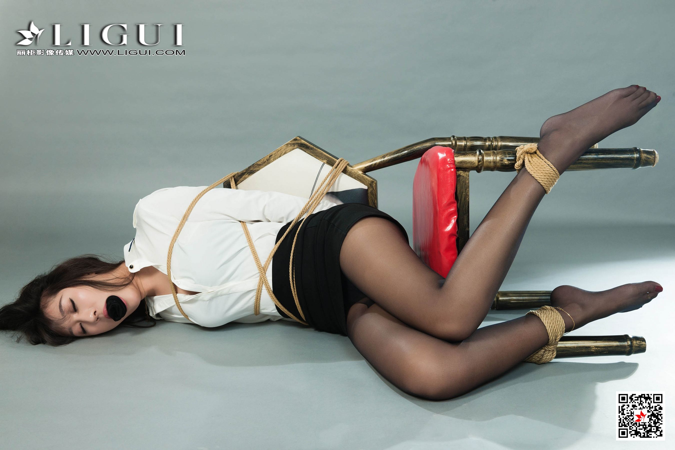 轩轩《黑丝OL捆绑绳艺》 [丽柜Ligui] 写真集