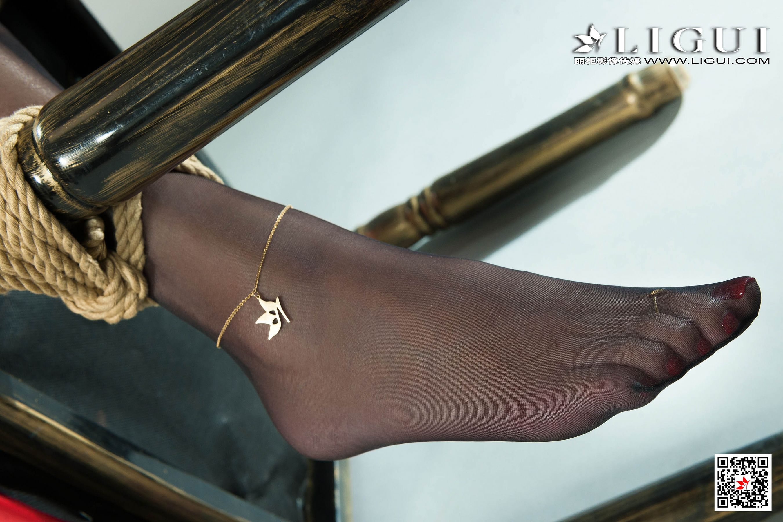 轩轩《黑丝OL捆绑绳艺》 [丽柜Ligui] 写真集