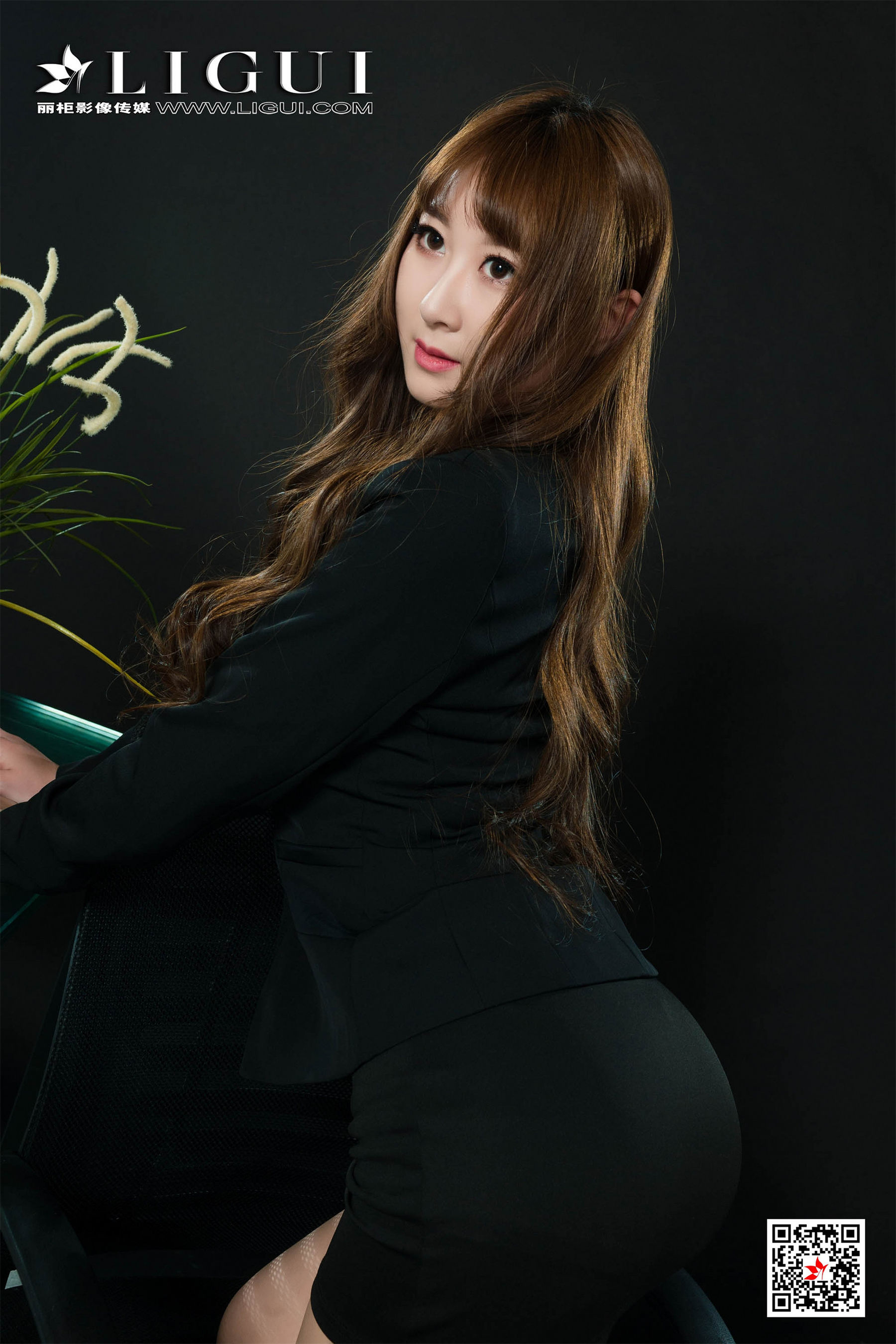 腿模焦焦《肉丝高跟OL美腿》 [丽柜Ligui] 写真集