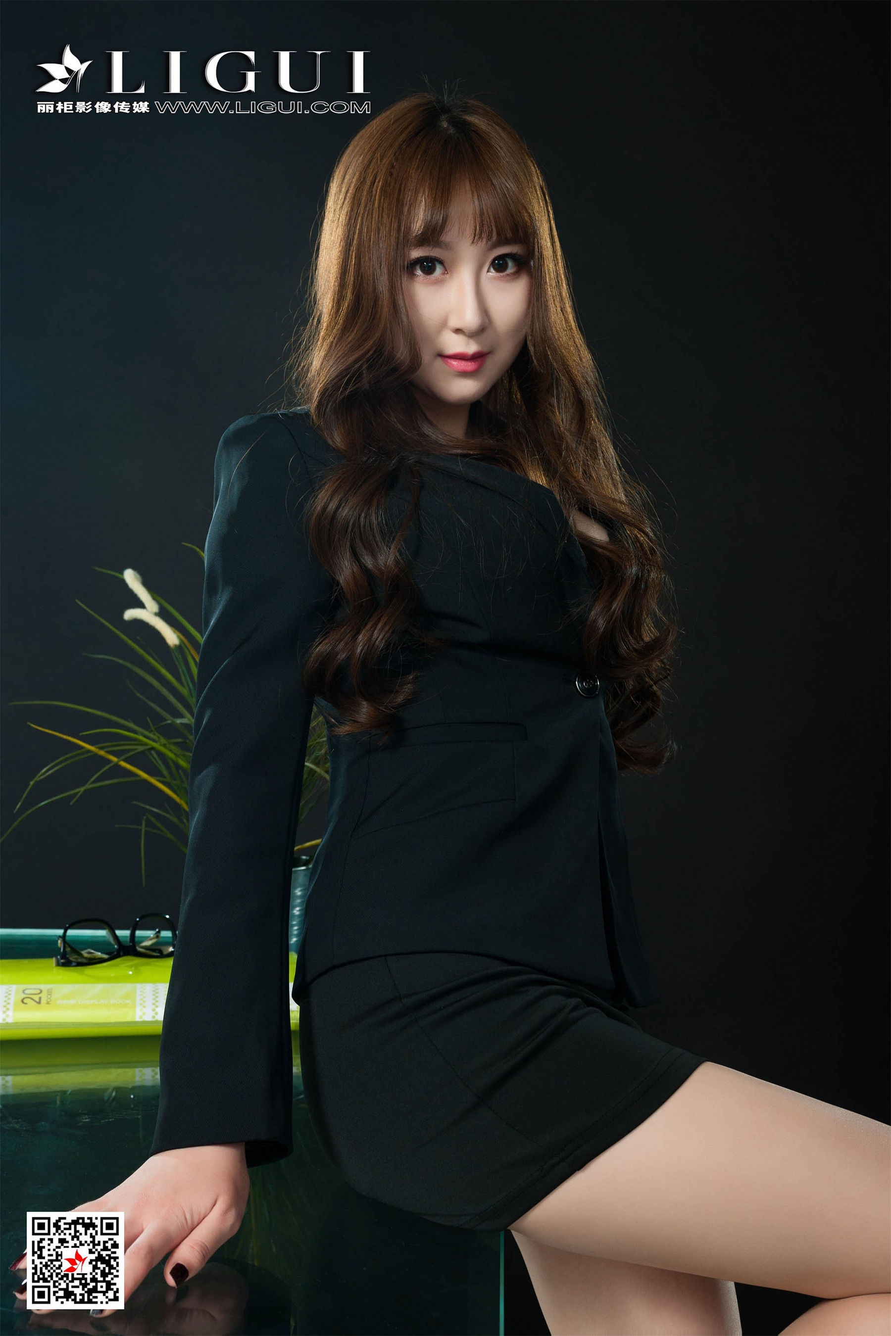 腿模焦焦《肉丝高跟OL美腿》 [丽柜Ligui] 写真集