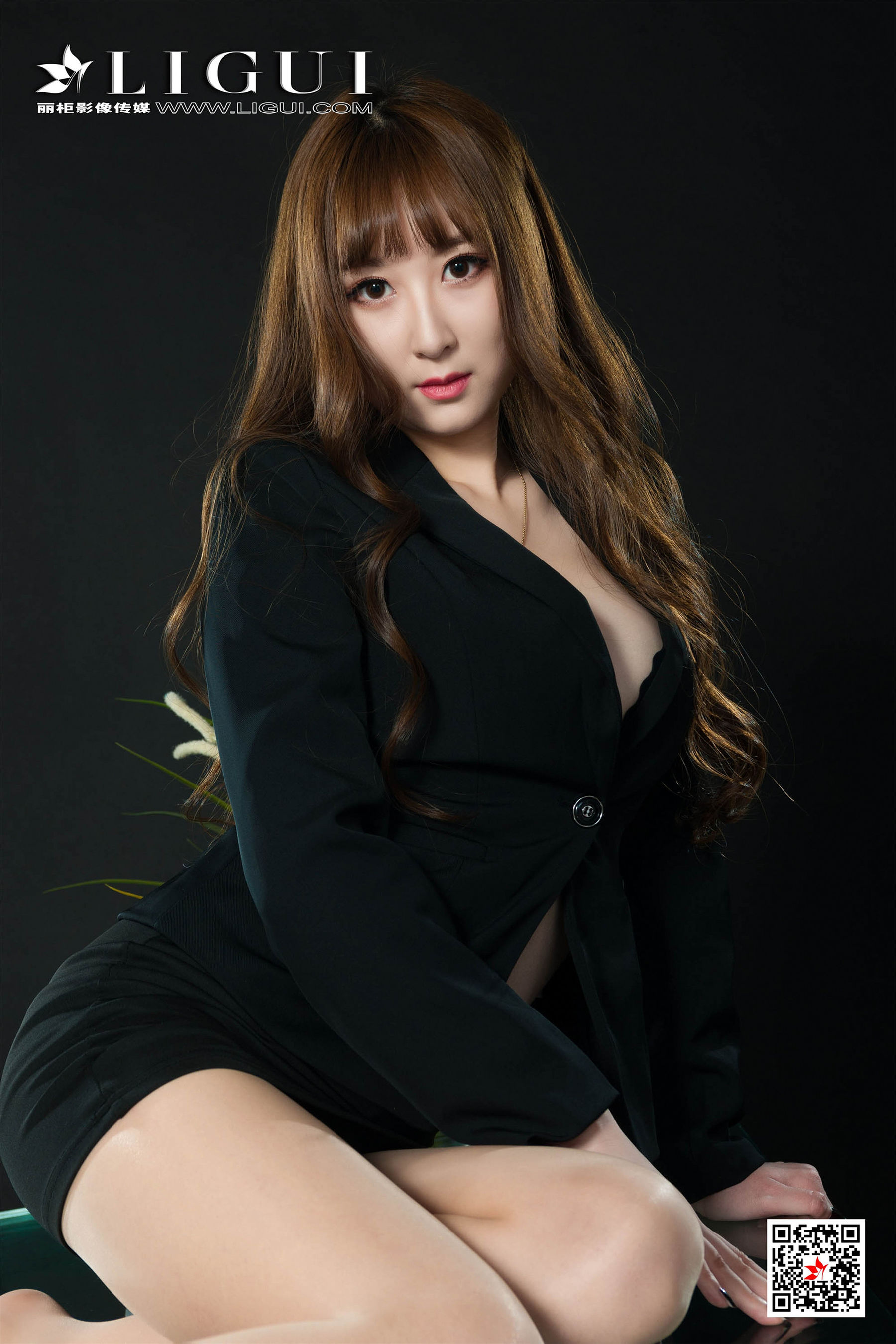 腿模焦焦《肉丝高跟OL美腿》 [丽柜Ligui] 写真集