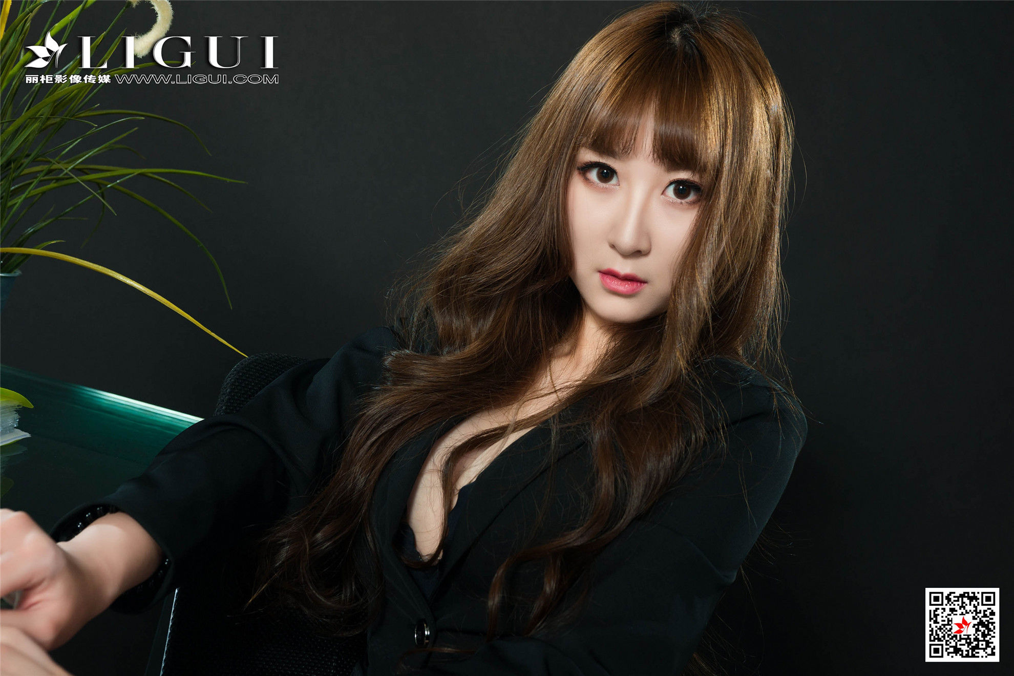 腿模焦焦《肉丝高跟OL美腿》 [丽柜Ligui] 写真集