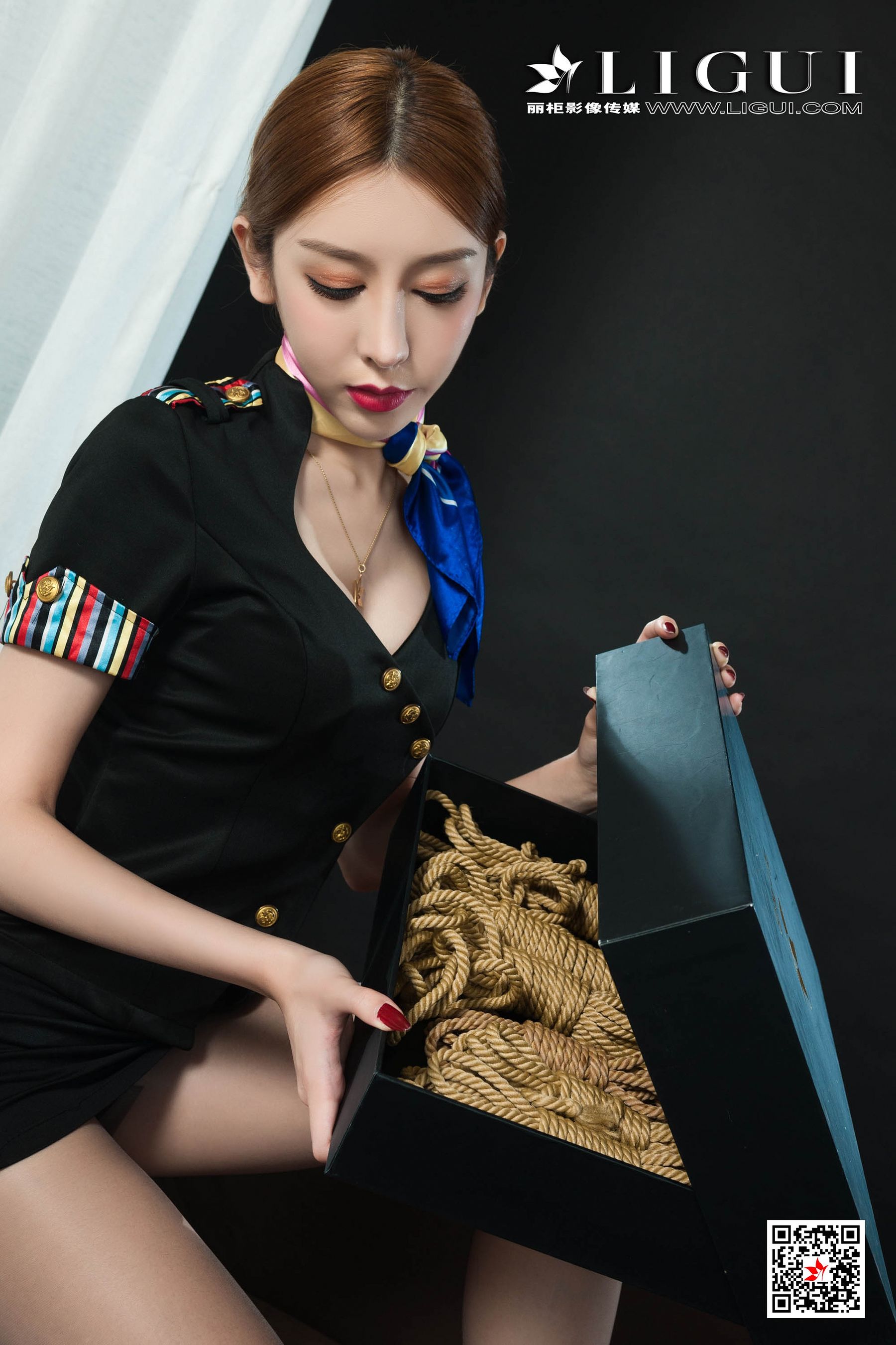 兔子《空姐捆绑绳艺》 [丽柜美束Ligui] 写真集