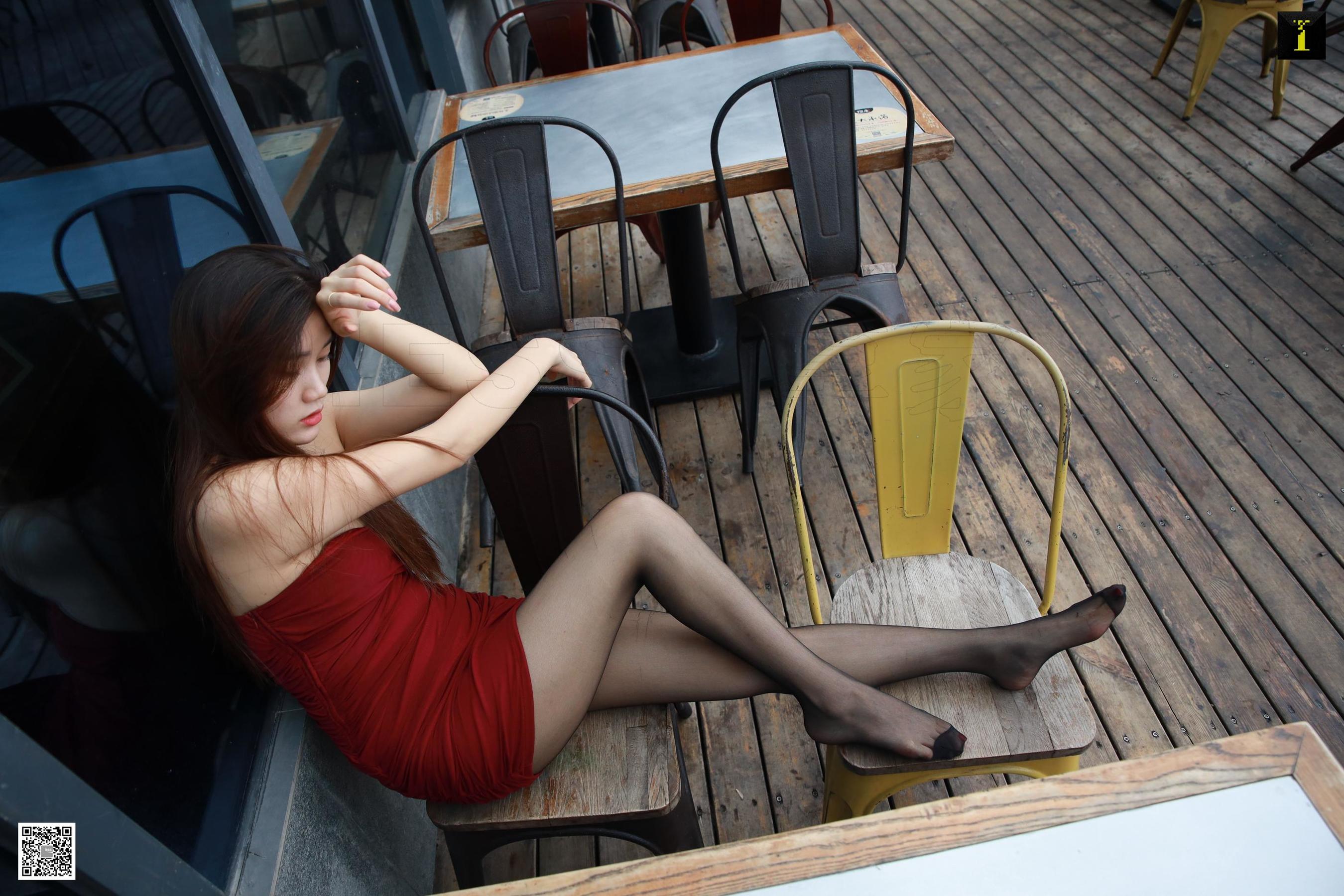 羽西 《魅惑的羽西》 [异思趣向IESS] 丝袜美腿写真集