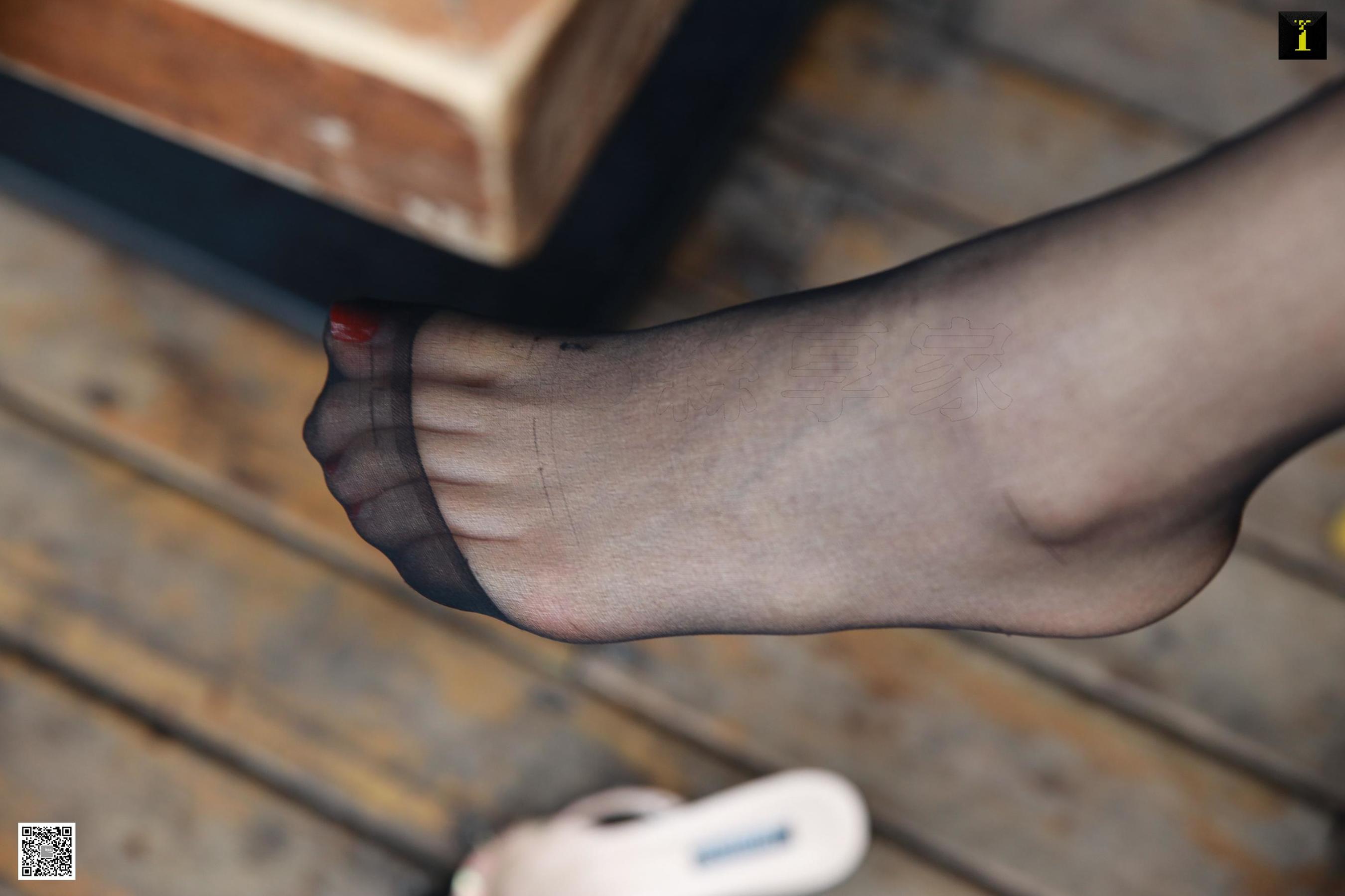 羽西 《魅惑的羽西》 [异思趣向IESS] 丝袜美腿写真集