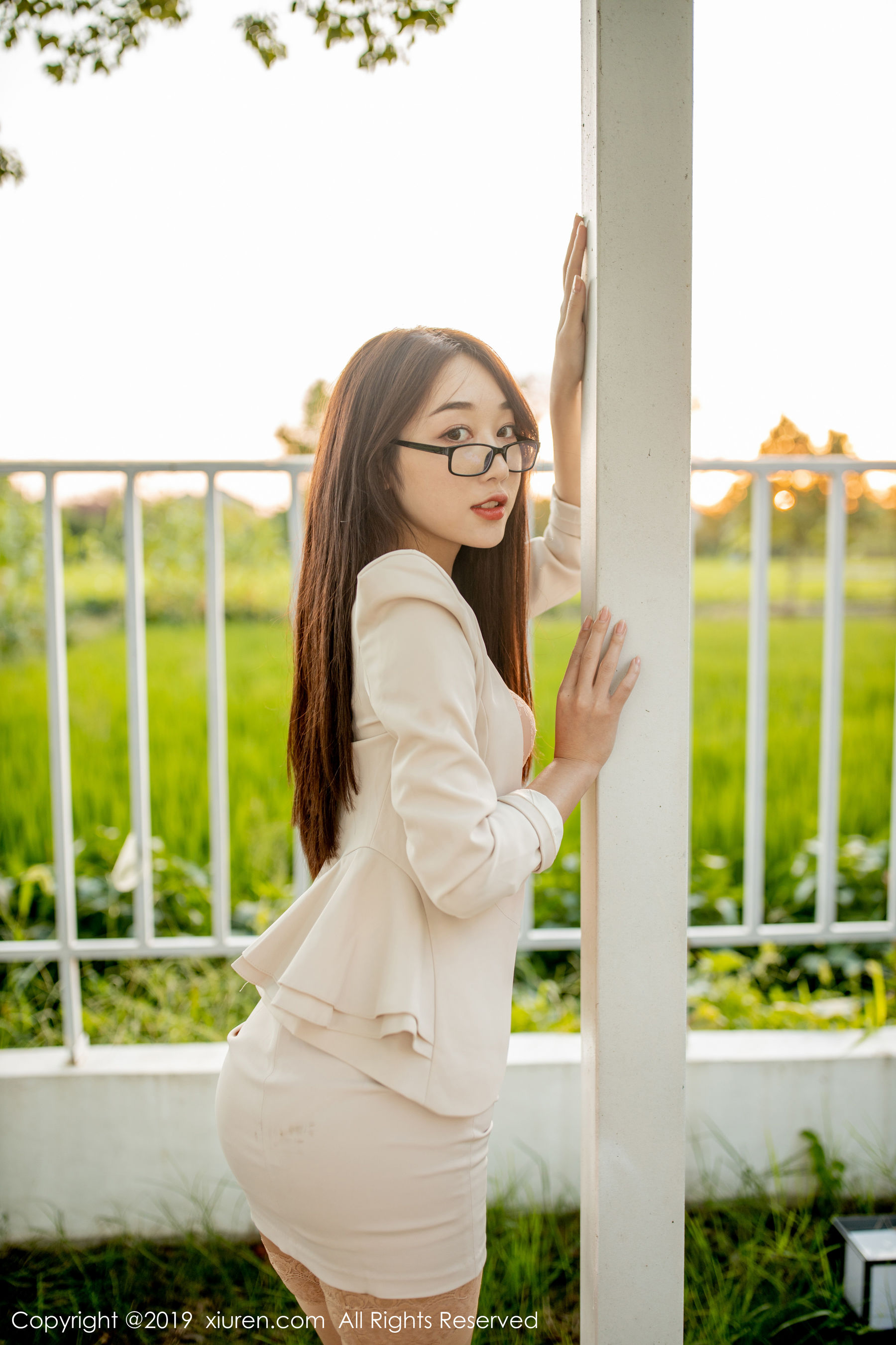 小九月《性感秘书OL》 [秀人XIUREN] No.1700 写真集