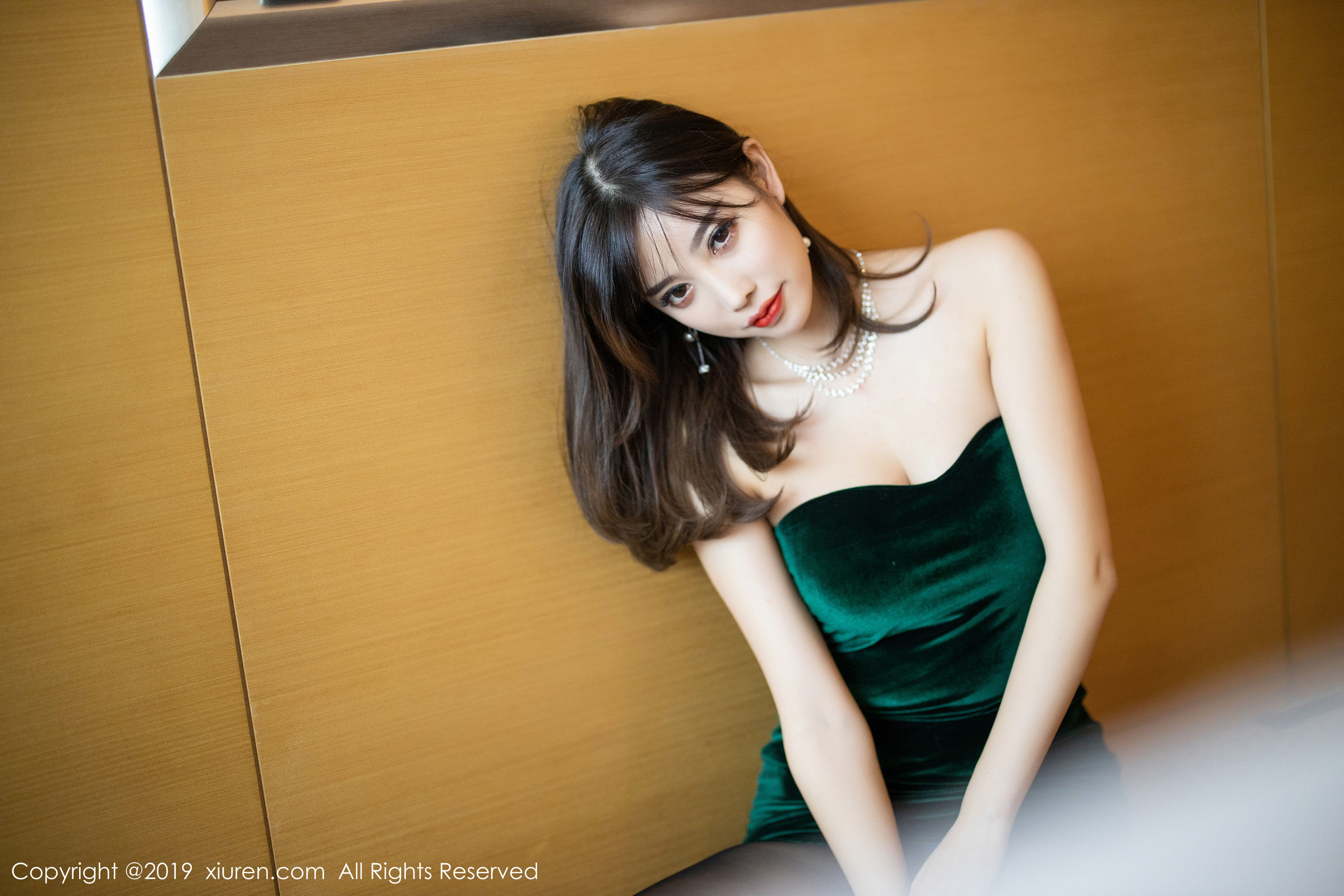 杨晨晨sugar《性感抹胸与丝袜》 [秀人XIUREN] No.1731 写真集