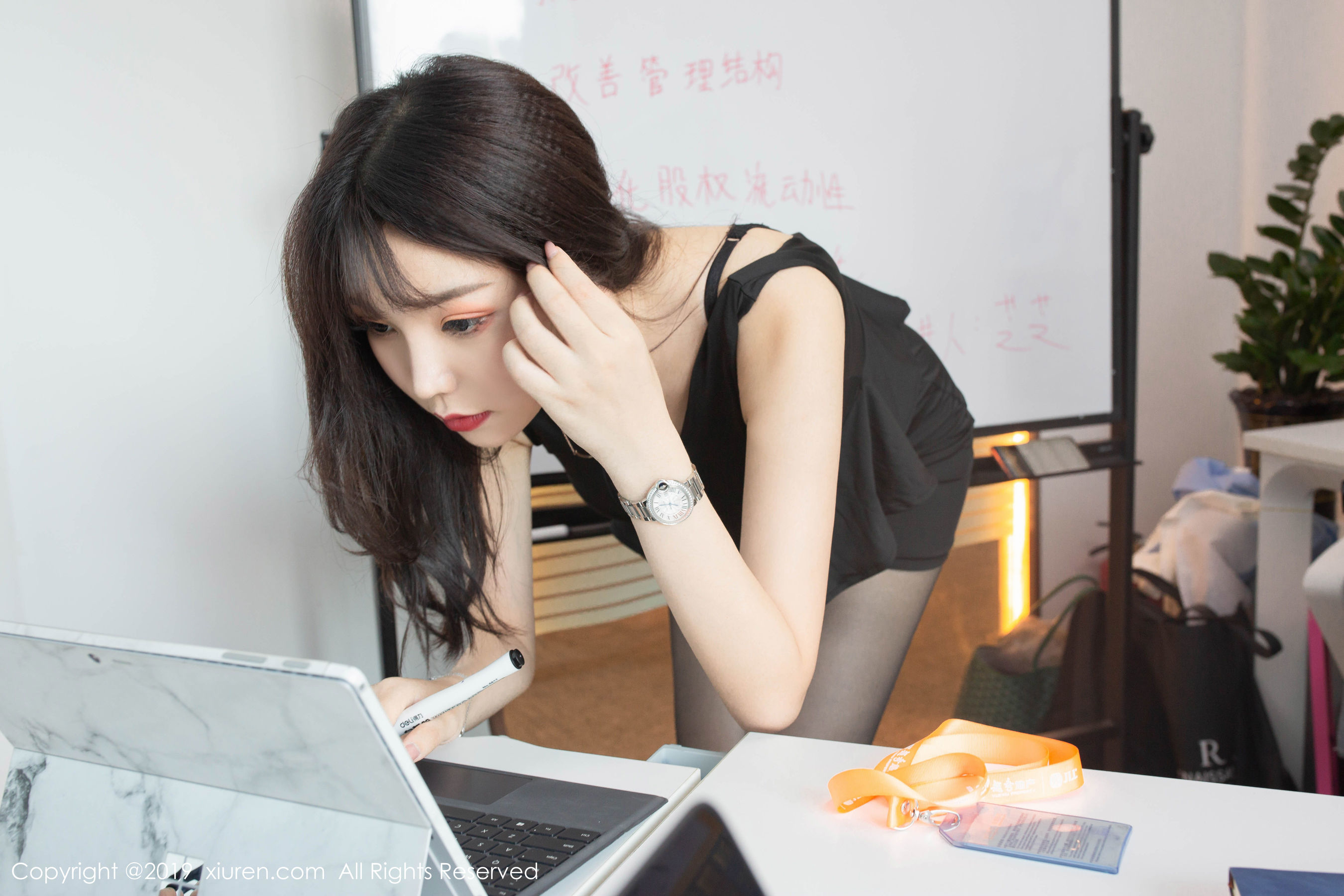 芝芝Booty《办公室主题》 [秀人XIUREN] No.1757 写真集