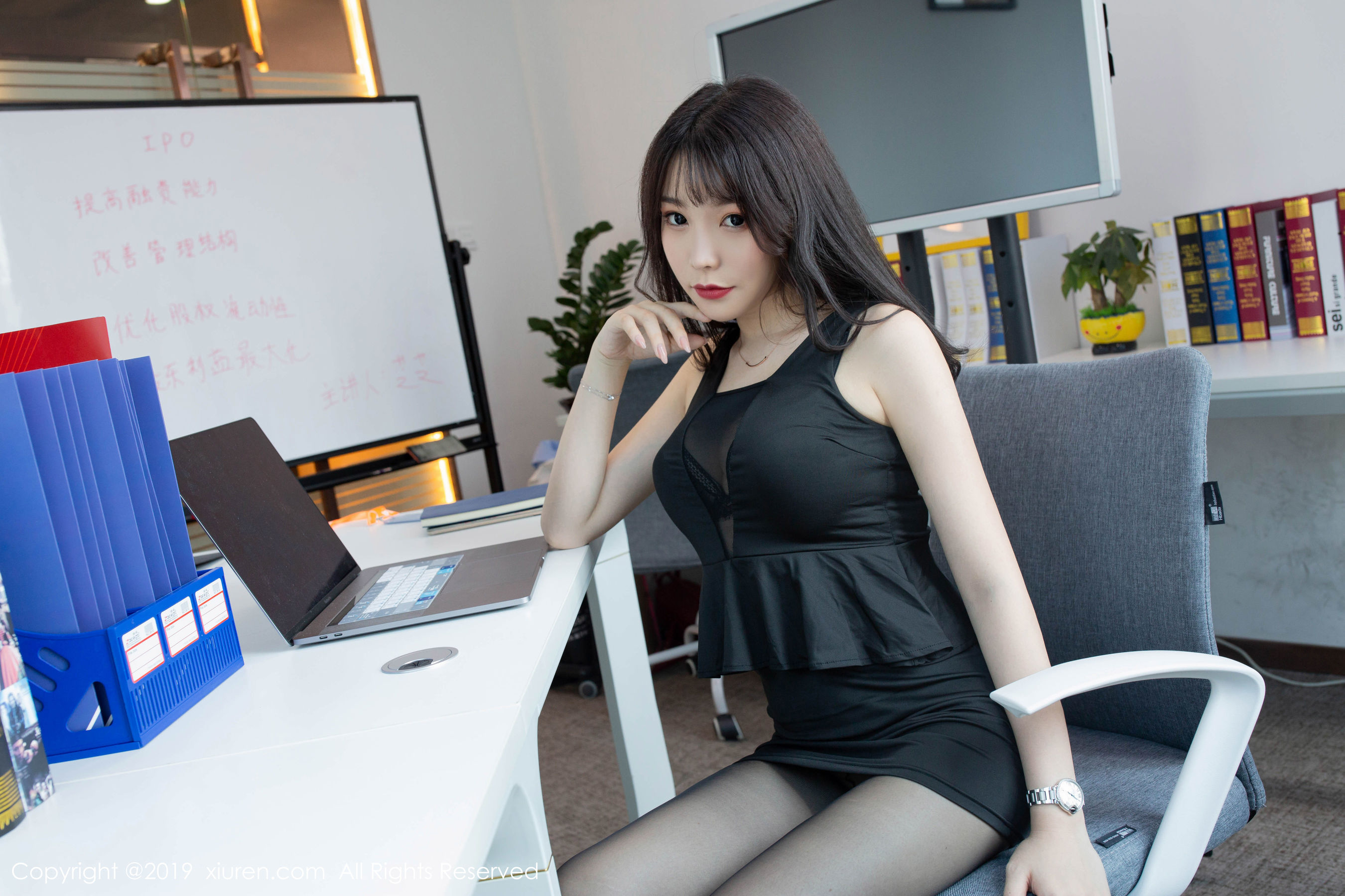 芝芝Booty《办公室主题》 [秀人XIUREN] No.1757 写真集