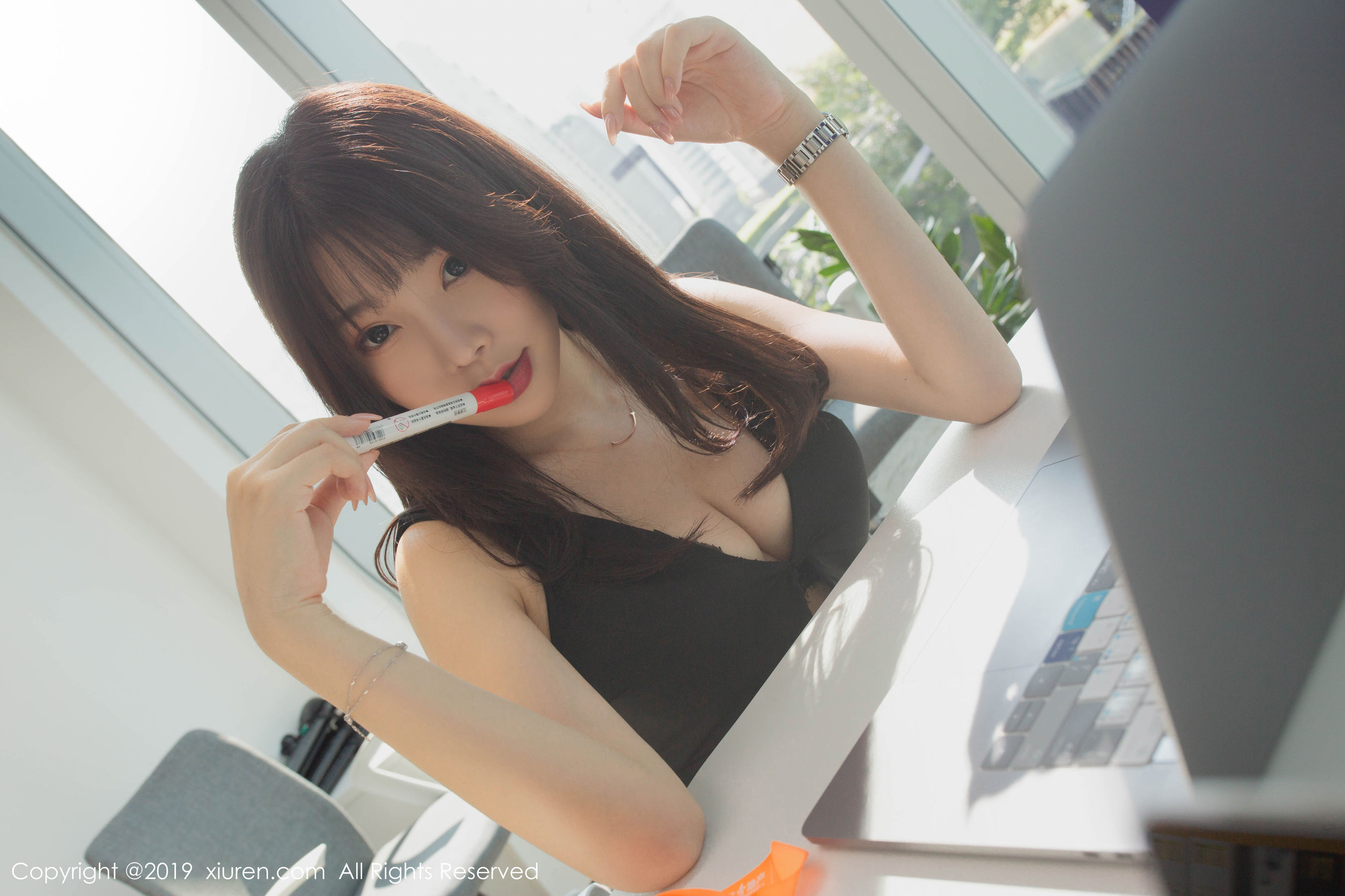 芝芝Booty《办公室主题》 [秀人XIUREN] No.1757 写真集