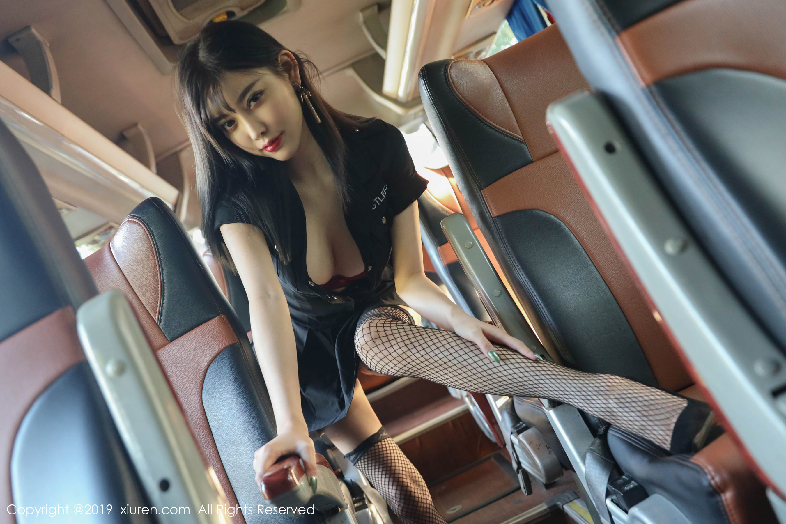 杨晨晨sugar《大巴车拍摄特辑》 [秀人XIUREN] No.1771 写真集