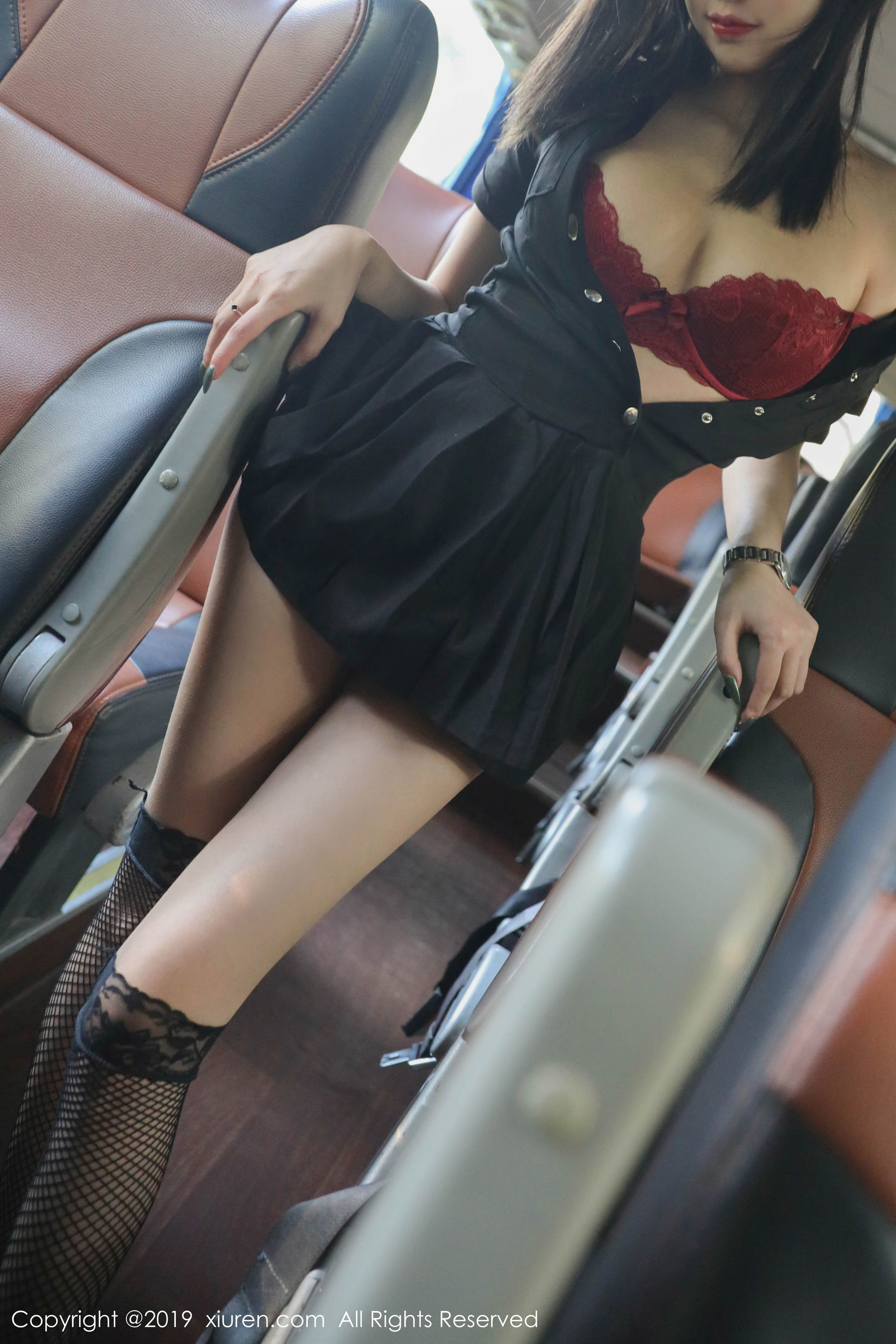 杨晨晨sugar《大巴车拍摄特辑》 [秀人XIUREN] No.1771 写真集