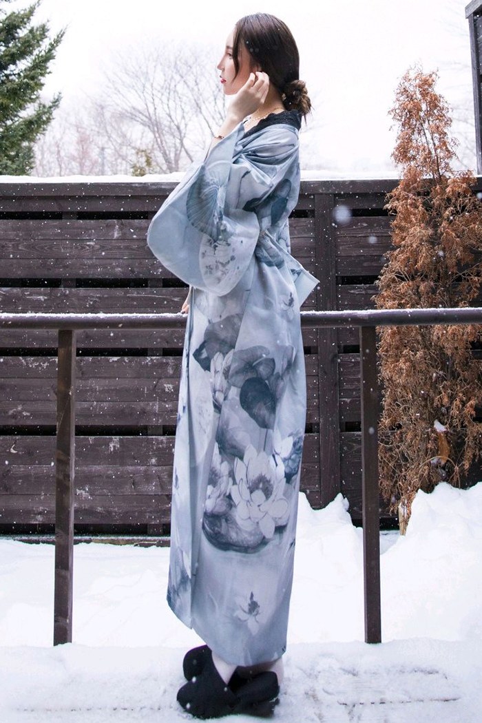 美艳佳人周于希饱满胸脯迷人红唇撩人