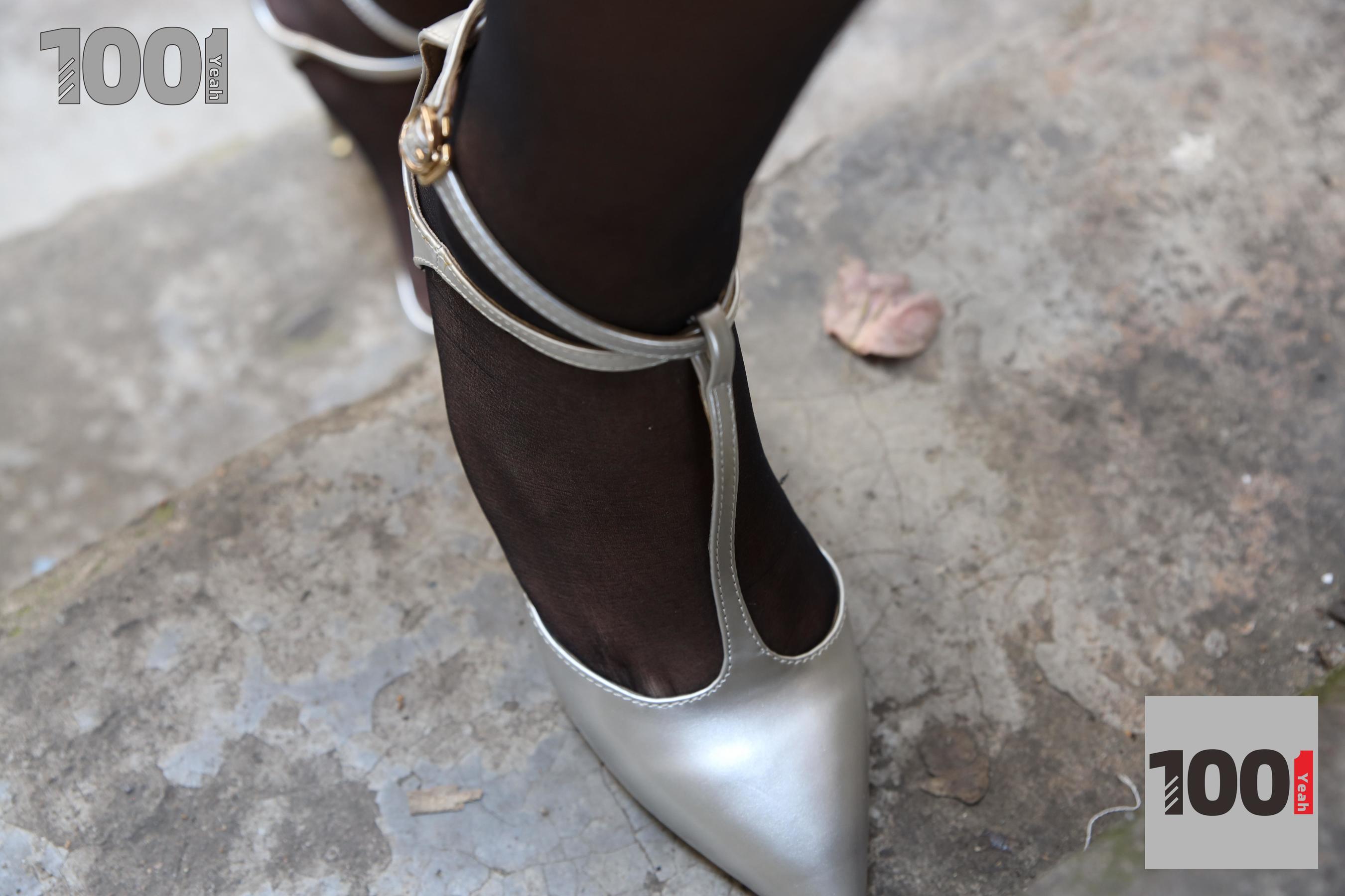 模特西瓜 《您好，您的外卖已送达2》 [IESS一千零一夜] 美腿丝足写真集