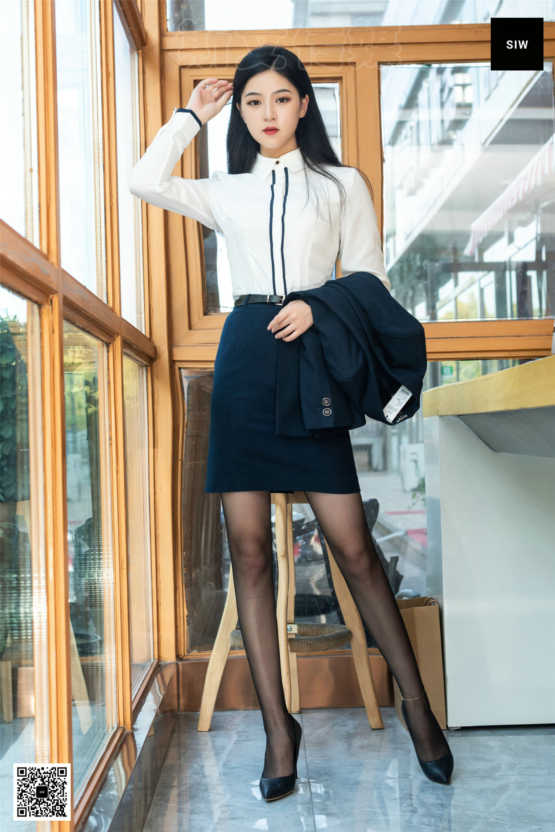 小谈《公司白领衬衣短裙西装制服三件套》 [SIW斯文传媒] 写真集